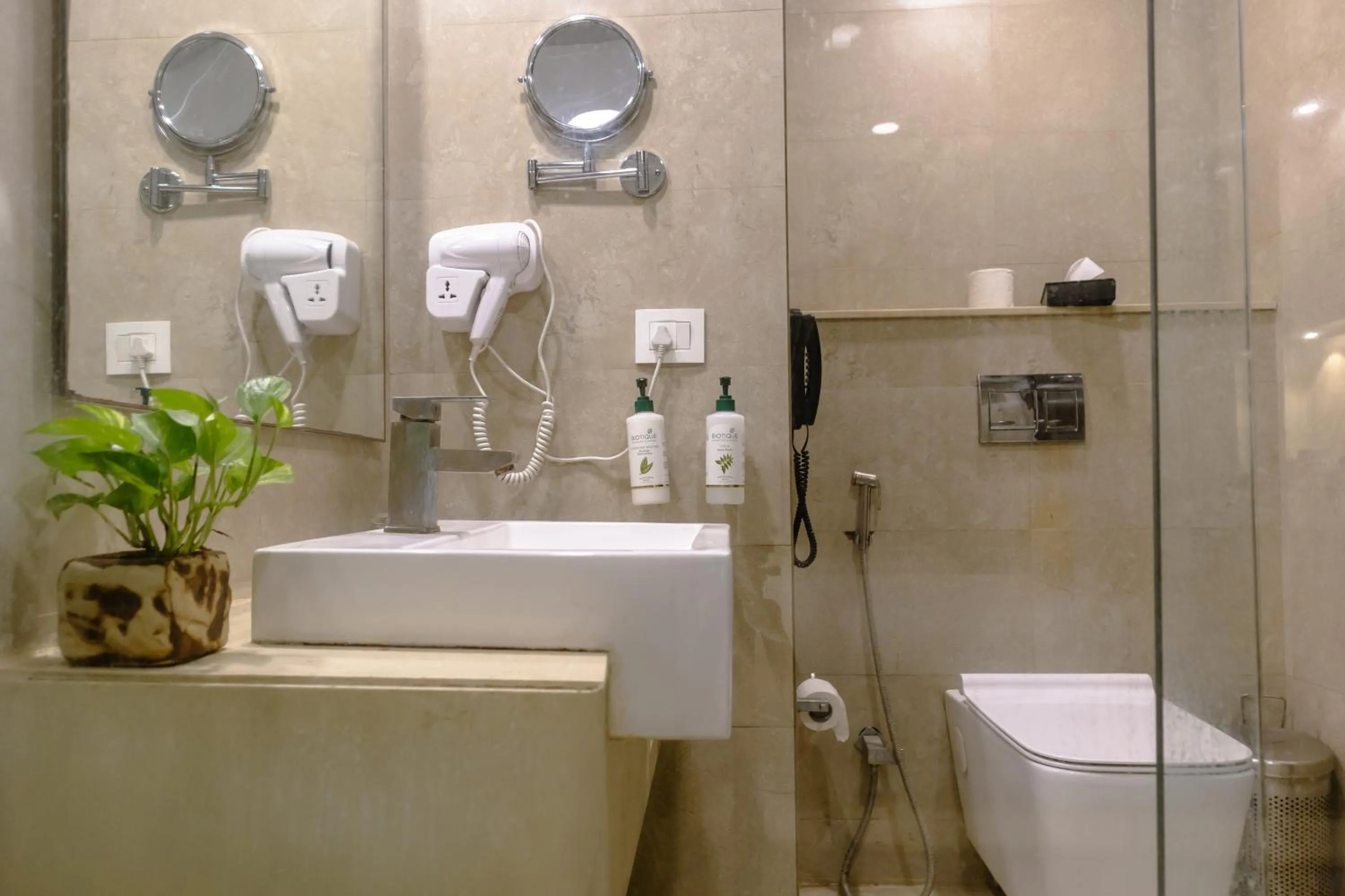 Bathroom in Udman Hotel Chhattarpur