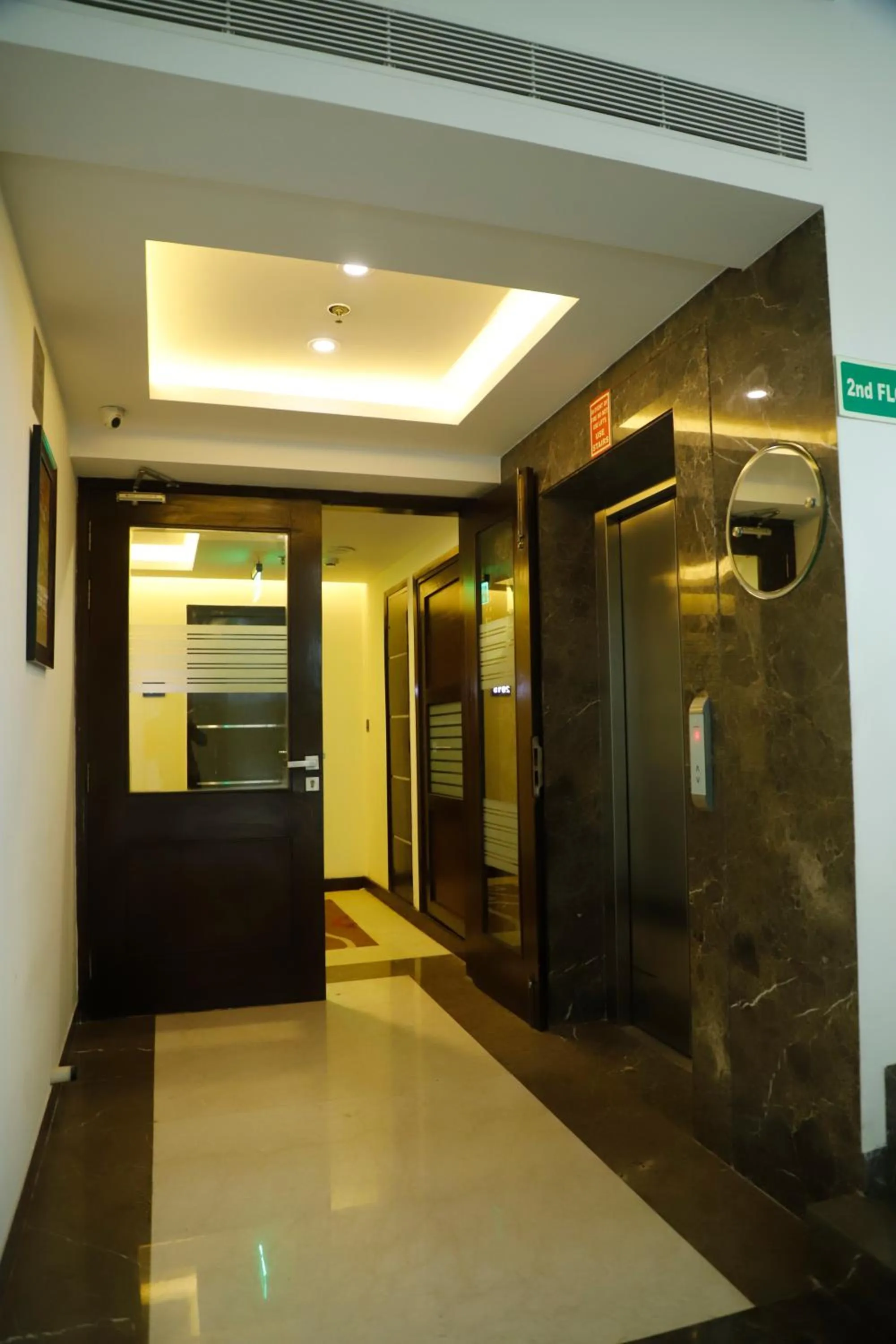 elevator in Udman Hotel at 18km from IGI Airport, By Ferns N Petals, Chattarpur, Delhi