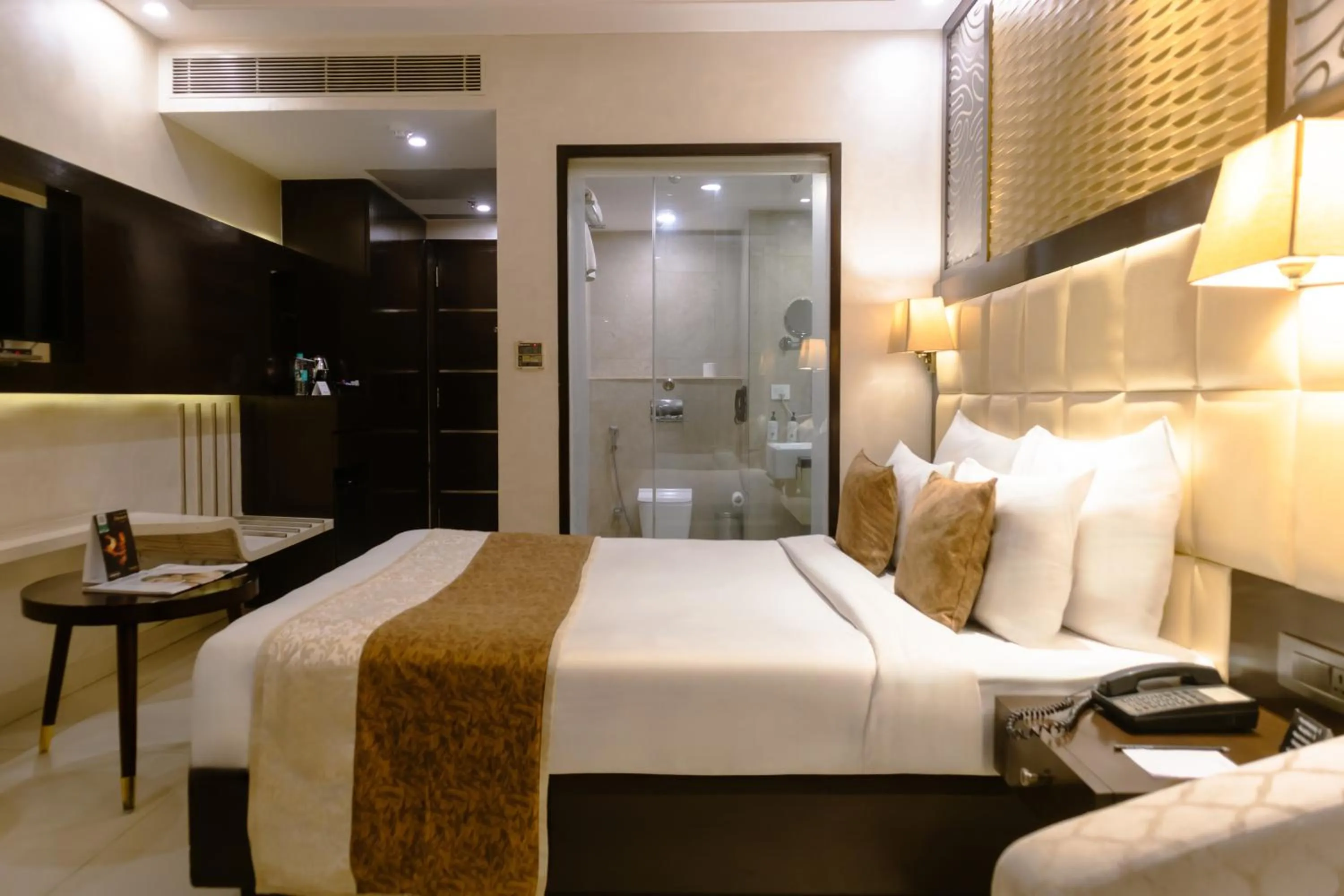 Bed in Udman Hotel Chhattarpur