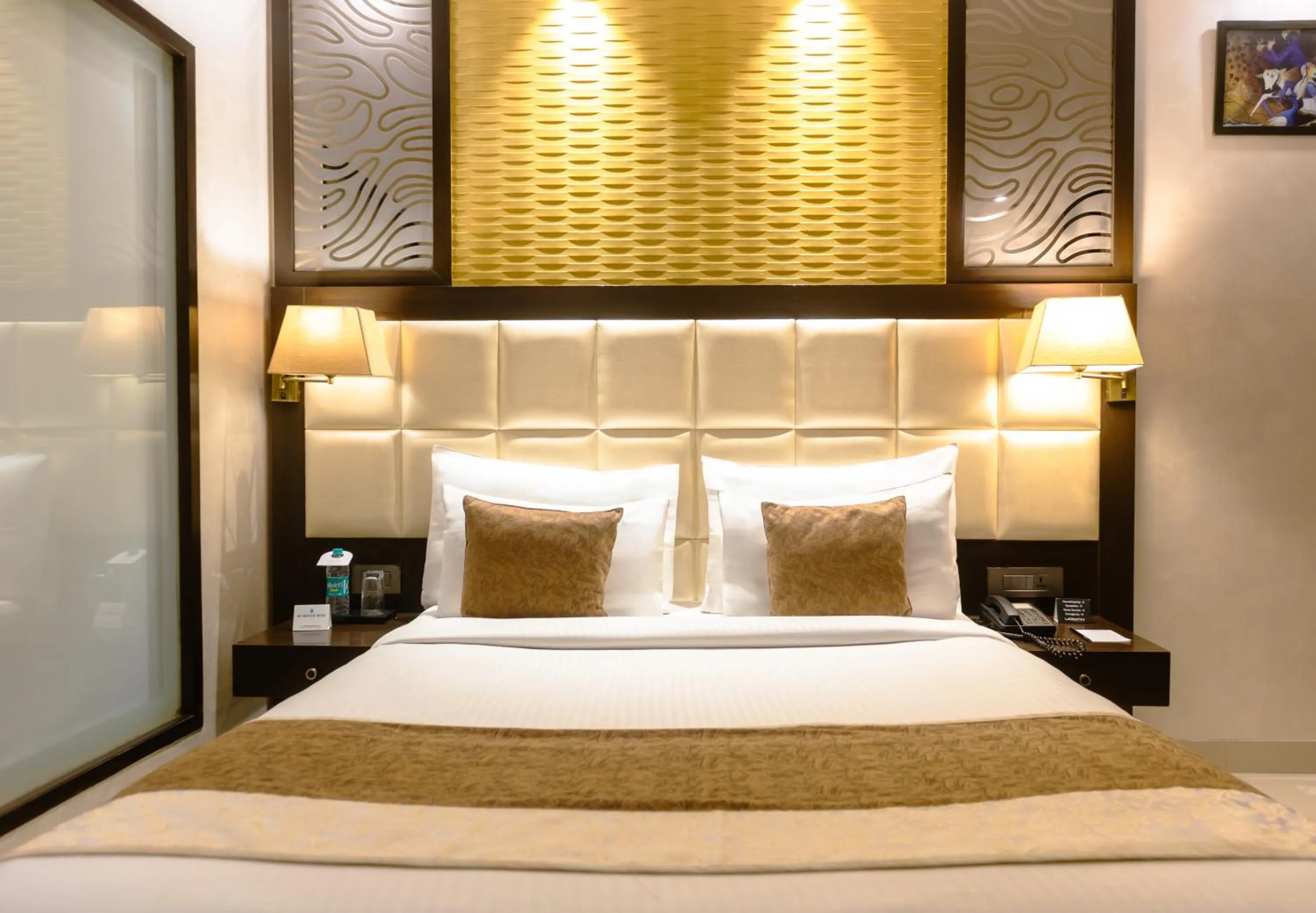 Bed in Udman Hotel Chhattarpur