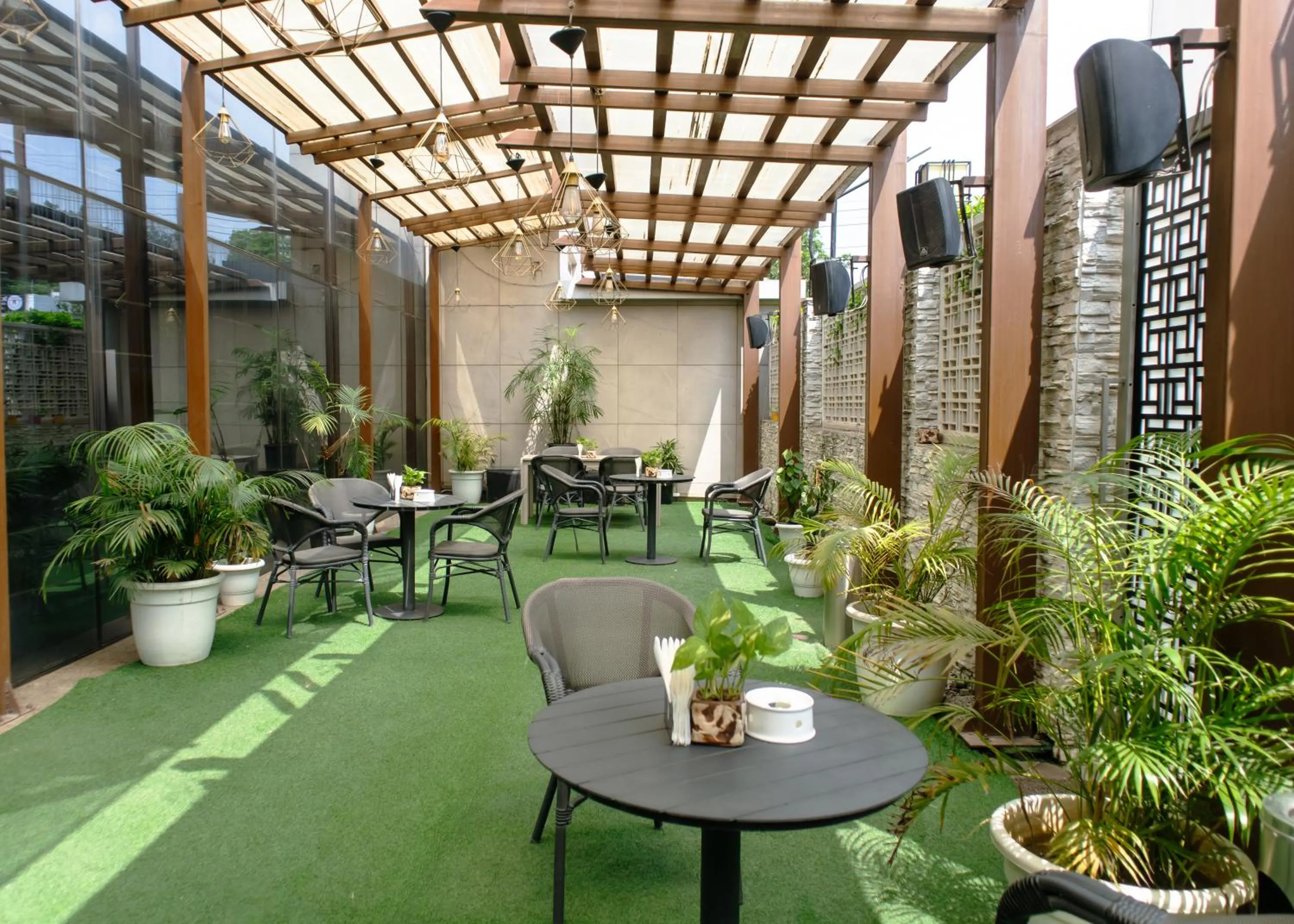 Garden in Udman Hotel Chhattarpur