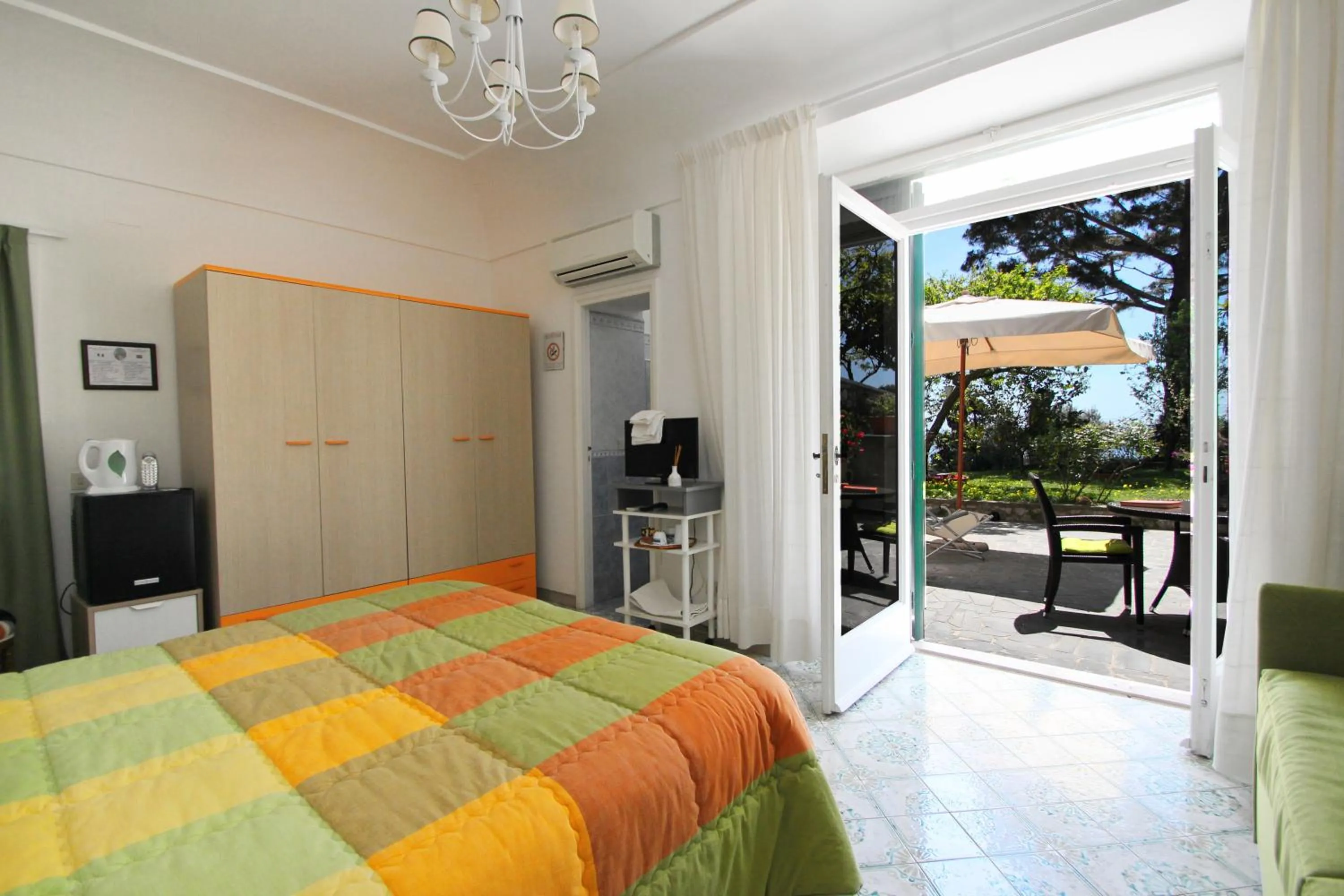 Photo of the whole room in Casa Augusto B&B