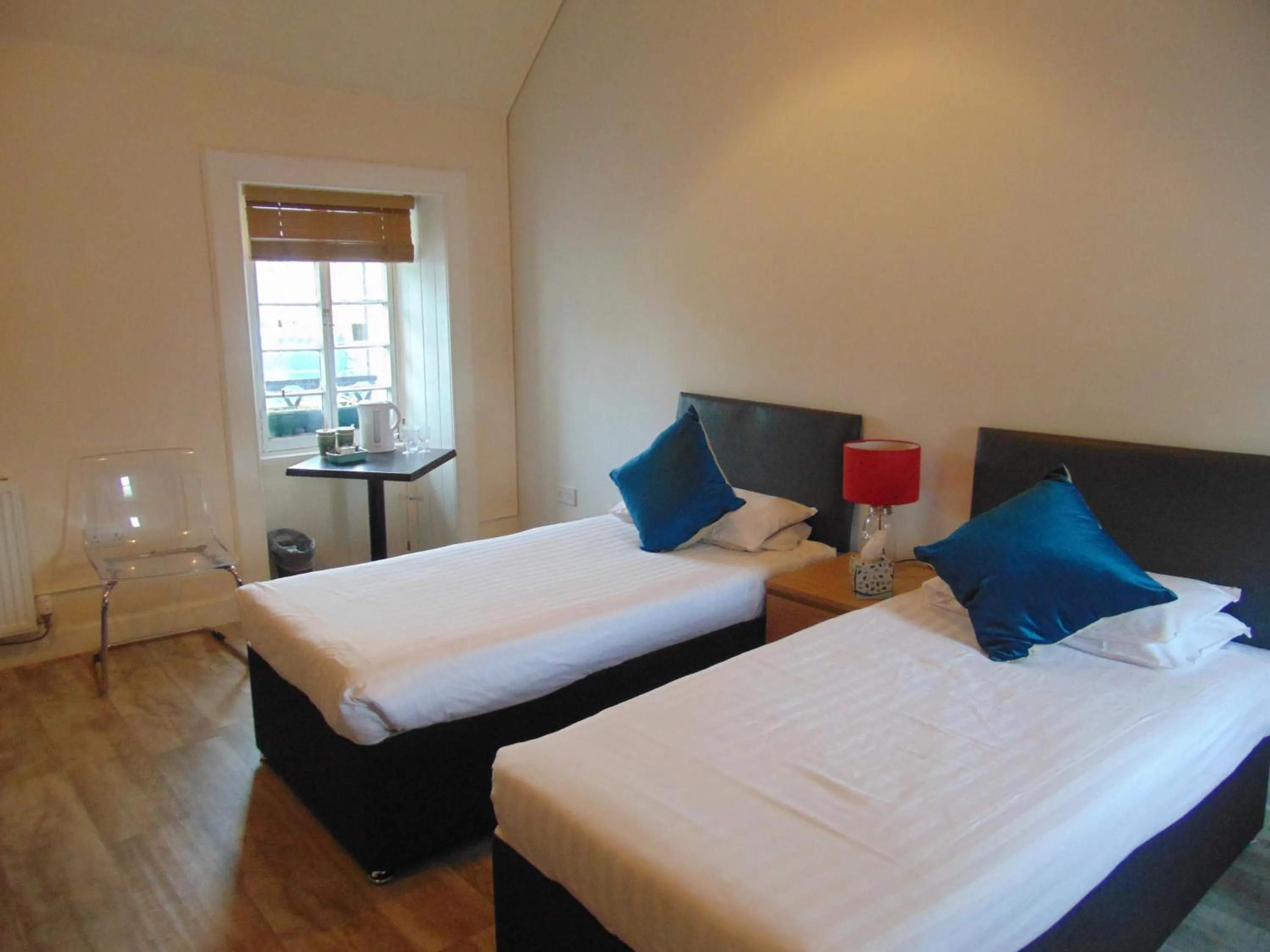 Bedroom, Bed in Callander Hostel