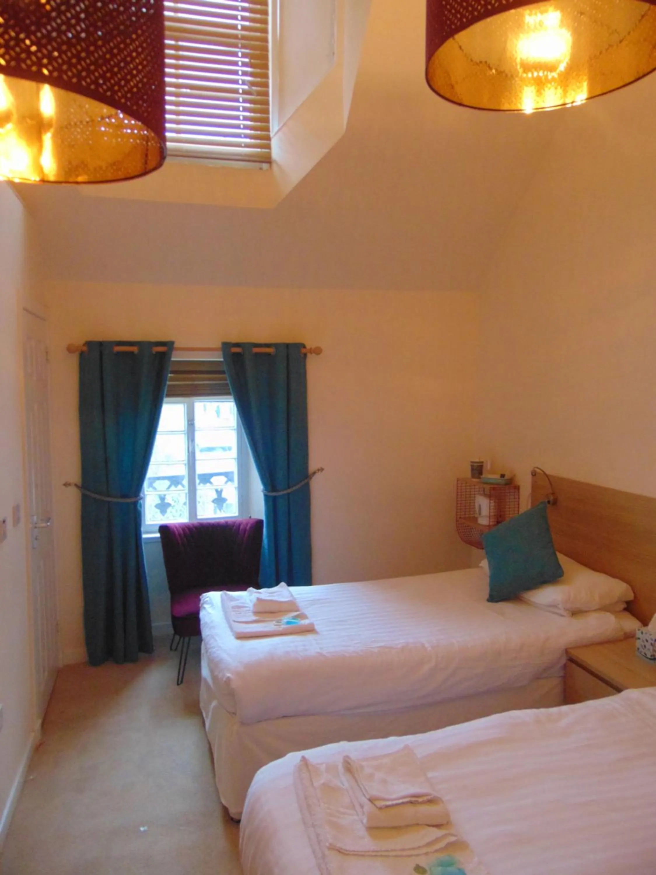 Bedroom, Bed in Callander Hostel