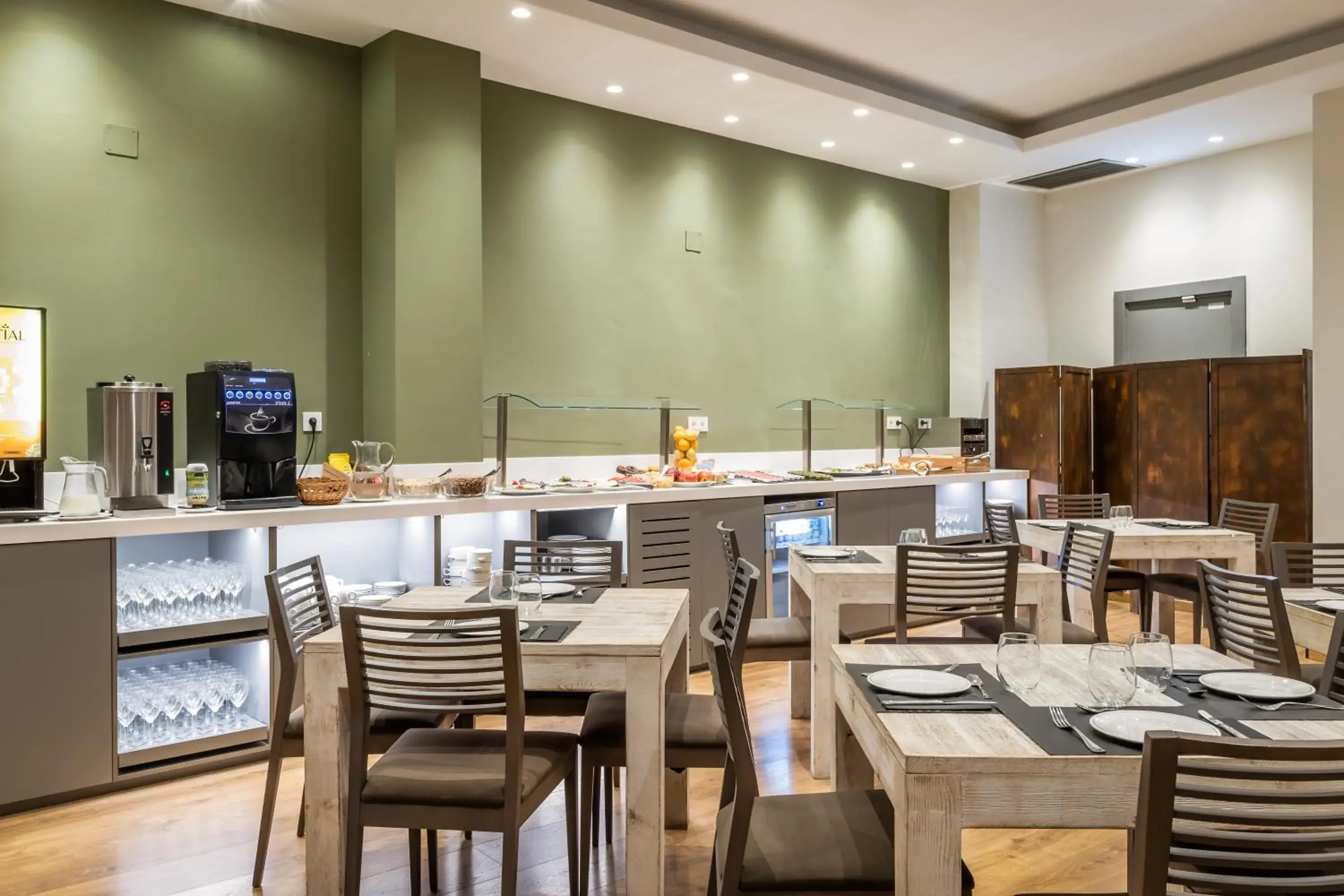 Breakfast in Hotel Don Jaime 54 Breakfast in Hotel Don Jaime 54