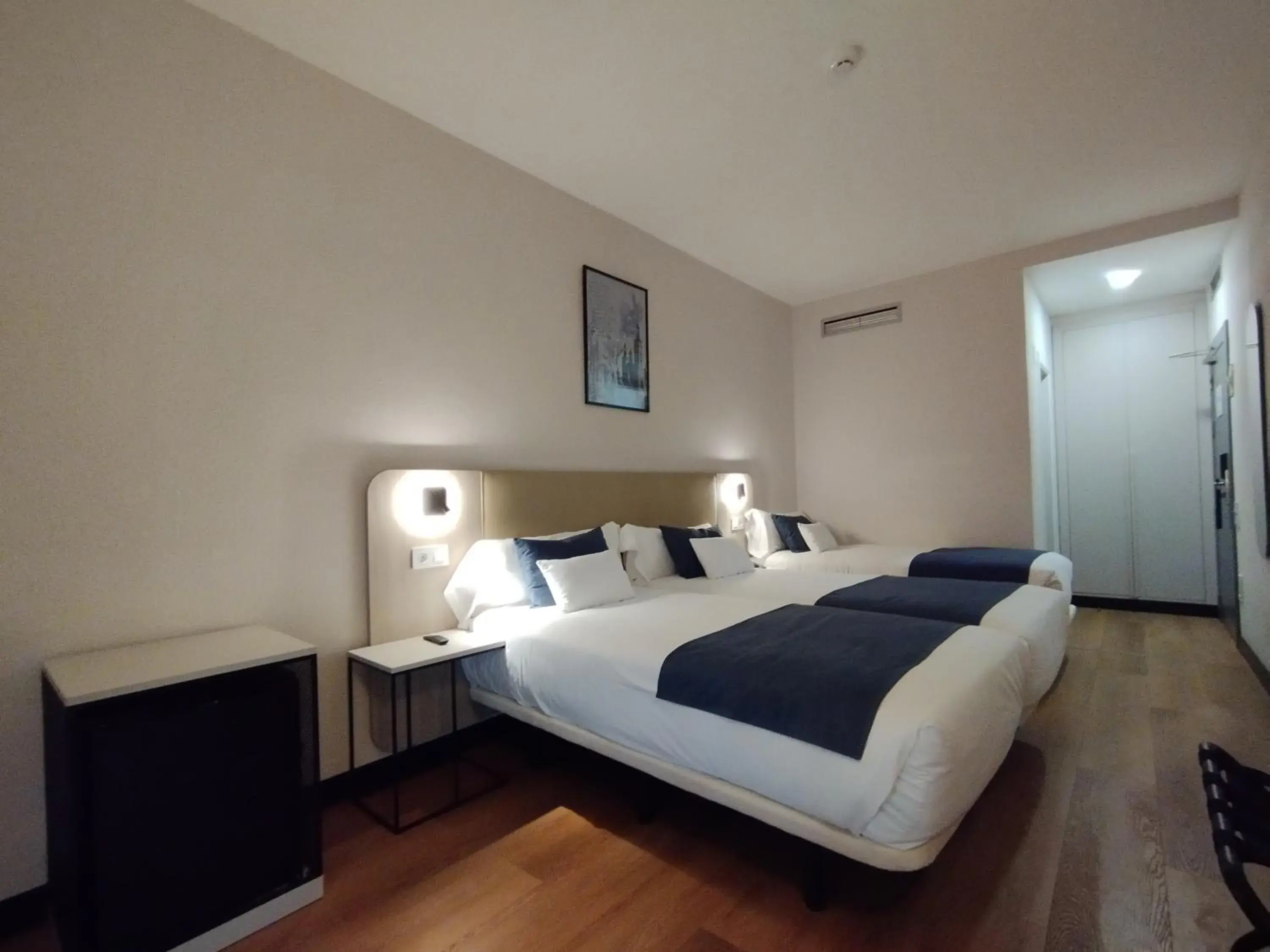 Bedroom, Bed in Hotel Don Jaime 54 Bedroom, Bed in Hotel Don Jaime 54