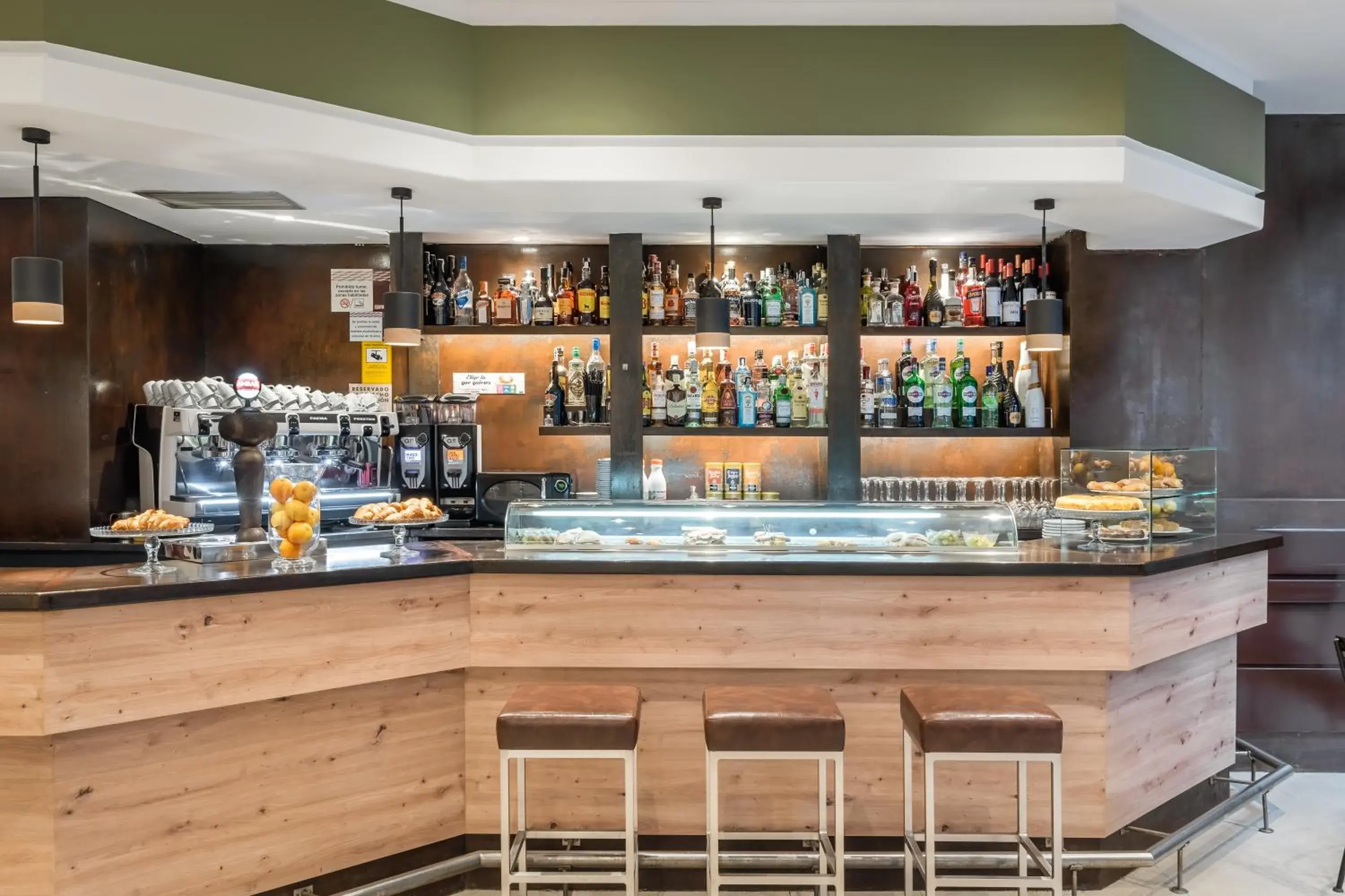 Lounge or bar in Hotel Don Jaime 54 Lounge or bar in Hotel Don Jaime 54