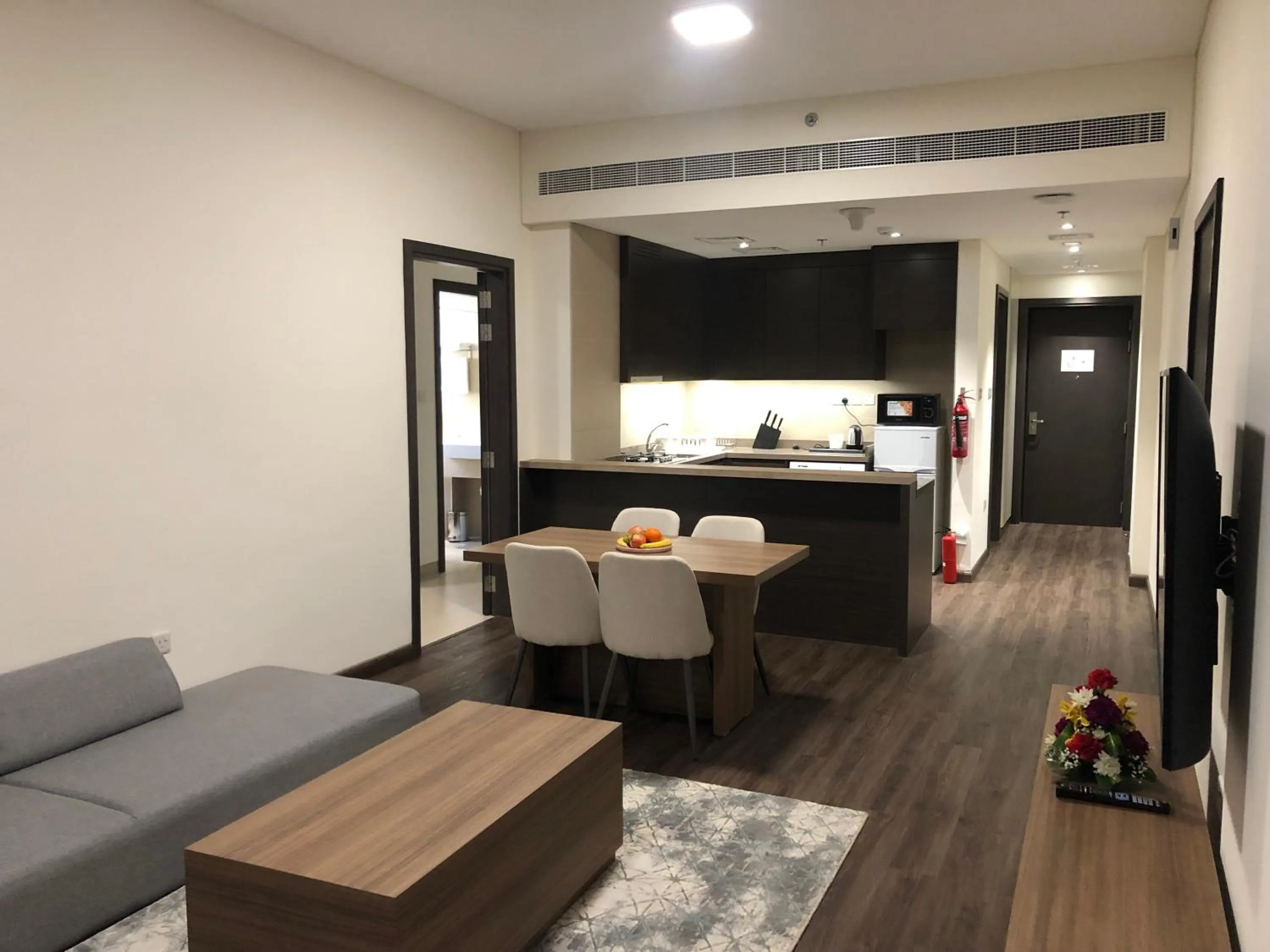 Kitchen or kitchenette in Azur Regency Hotel Apartments