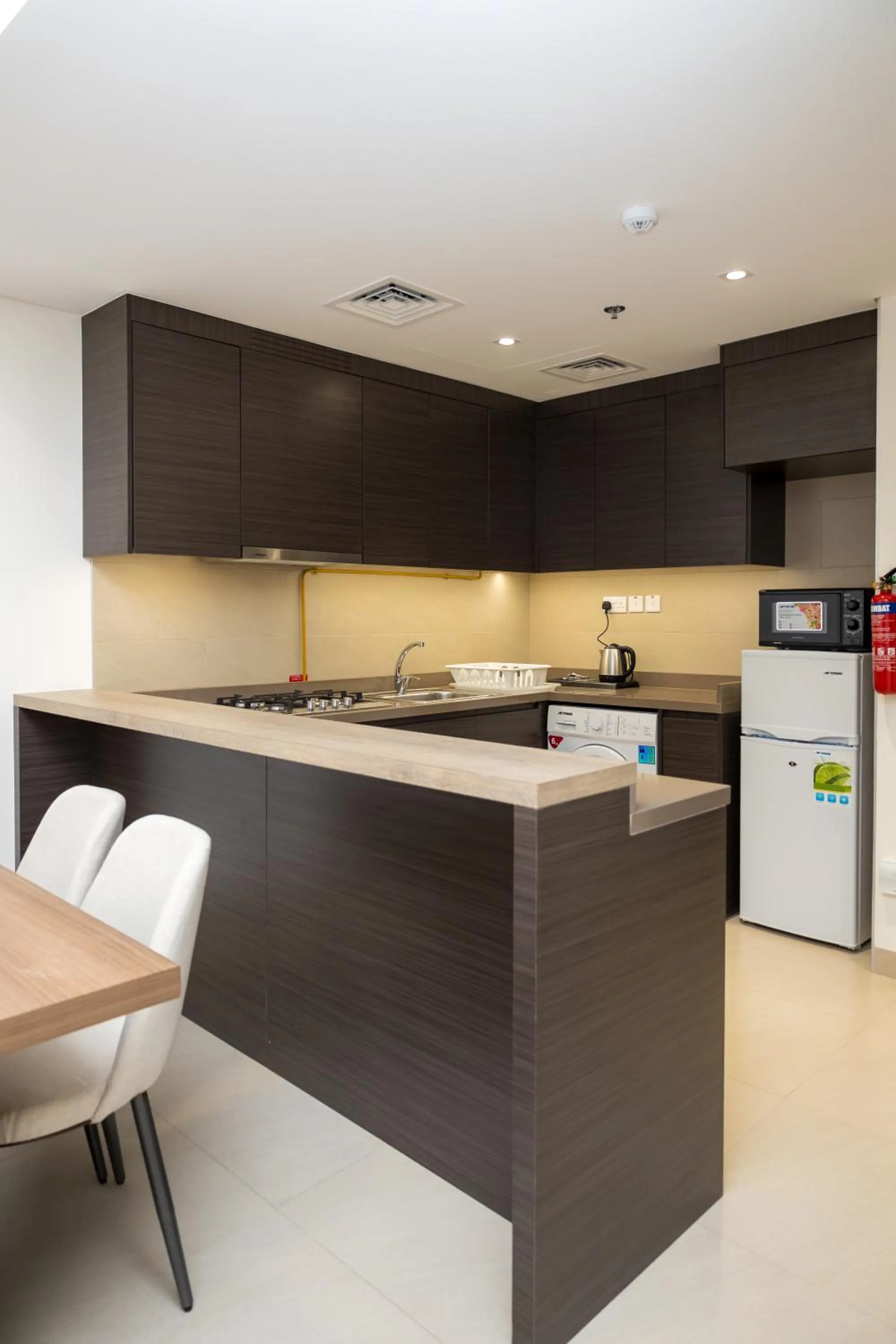 Kitchen or kitchenette in Azur Regency Hotel Apartments