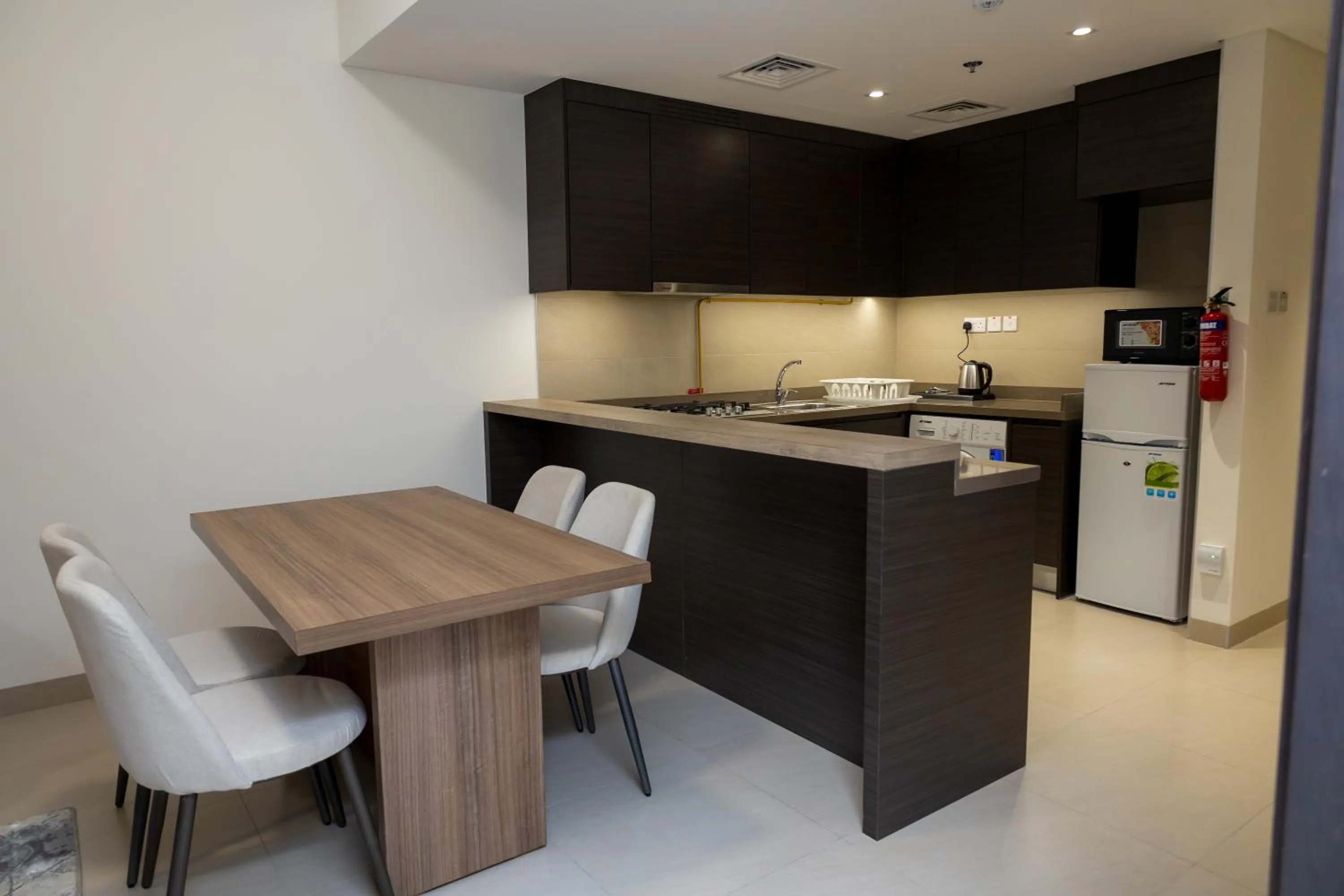 Kitchen or kitchenette in Azur Regency Hotel Apartments