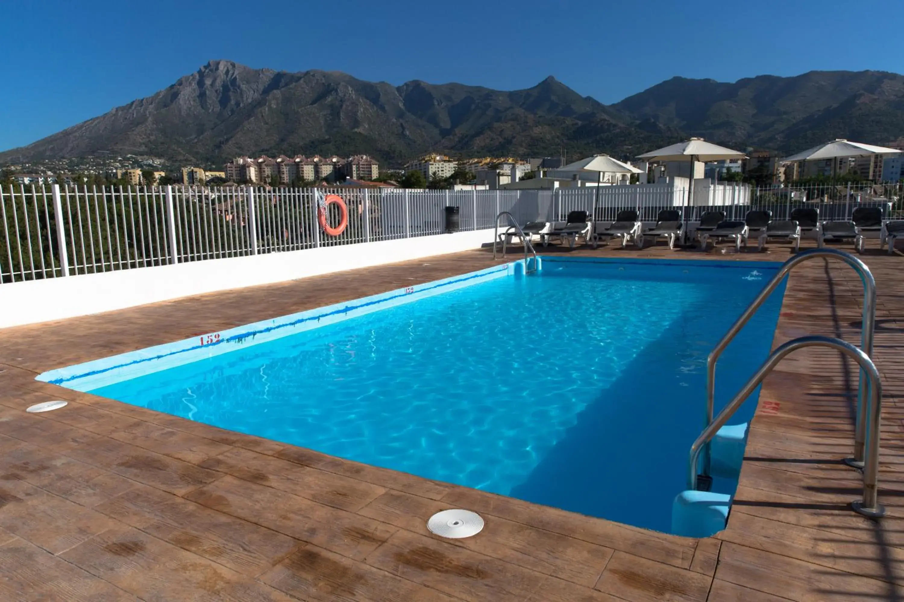 Swimming pool in Ona Marbella Inn Swimming pool in Ona Marbella Inn