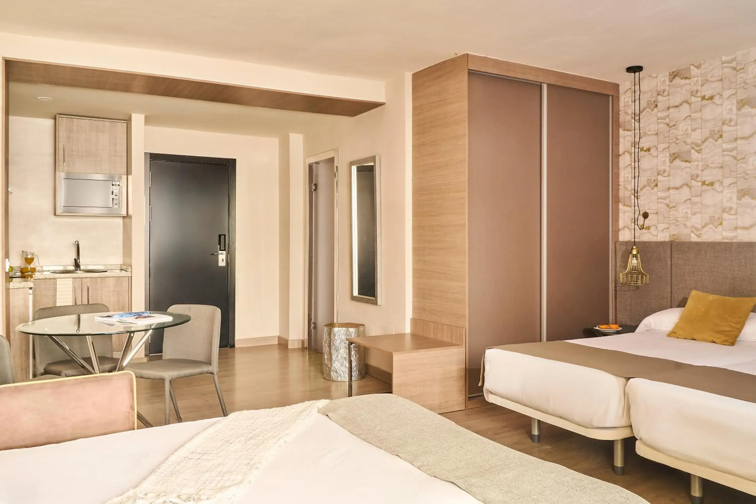 Photo of the whole room, Bed in Ona Marbella Inn Photo of the whole room, Bed in Ona Marbella Inn