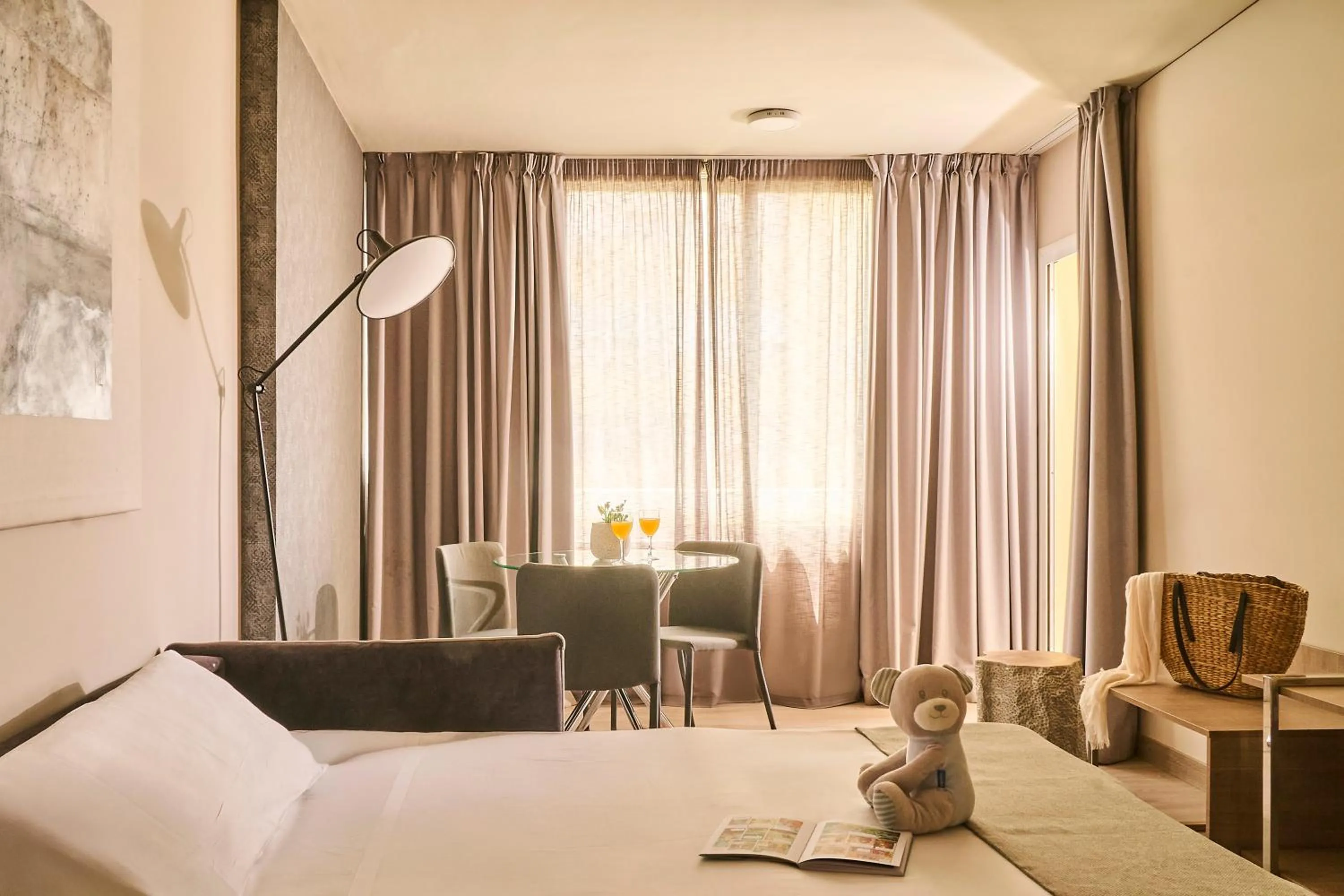 Photo of the whole room, Bed in Ona Marbella Inn