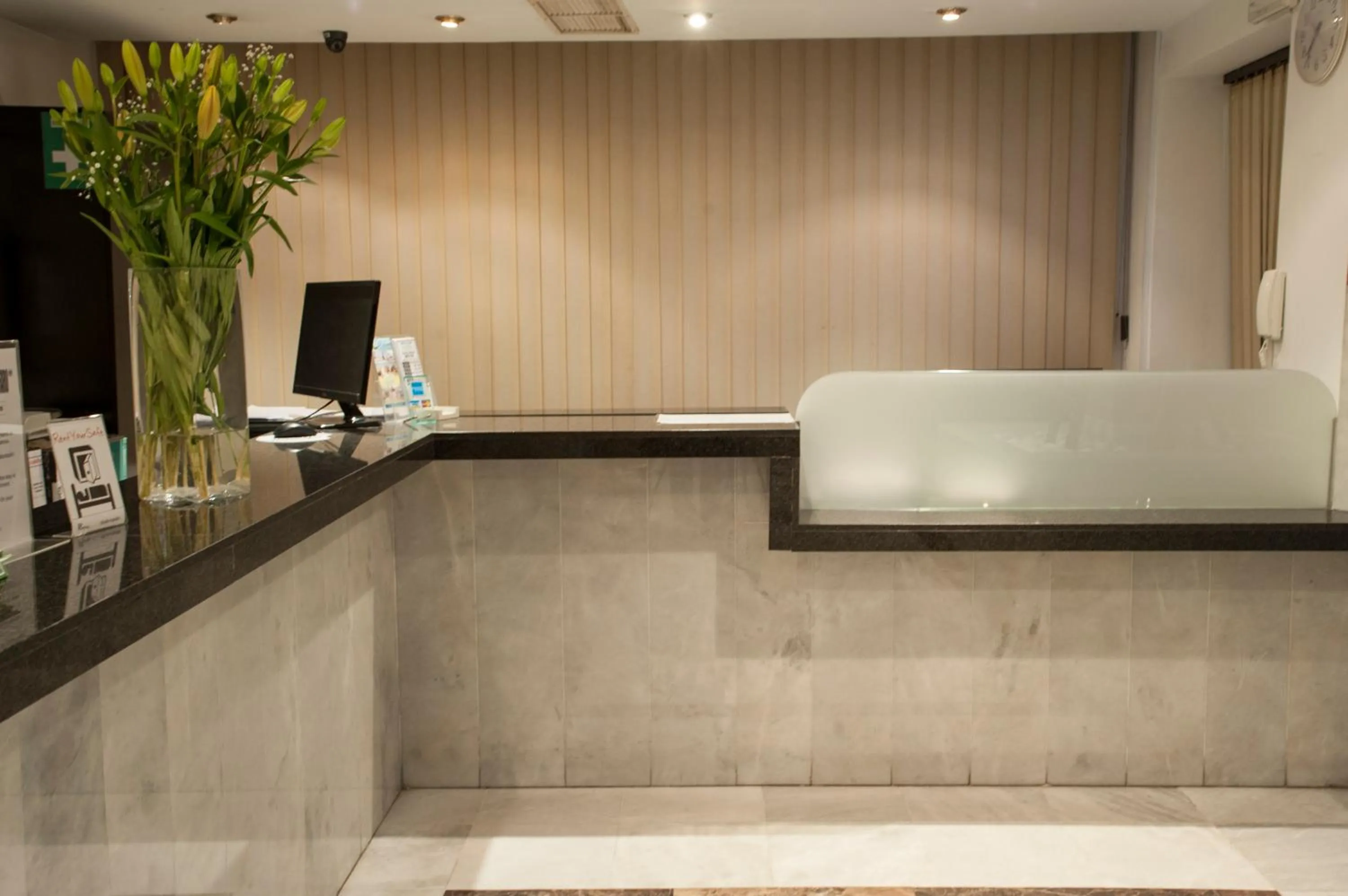 Lobby or reception in Hotel El Faro Marbella