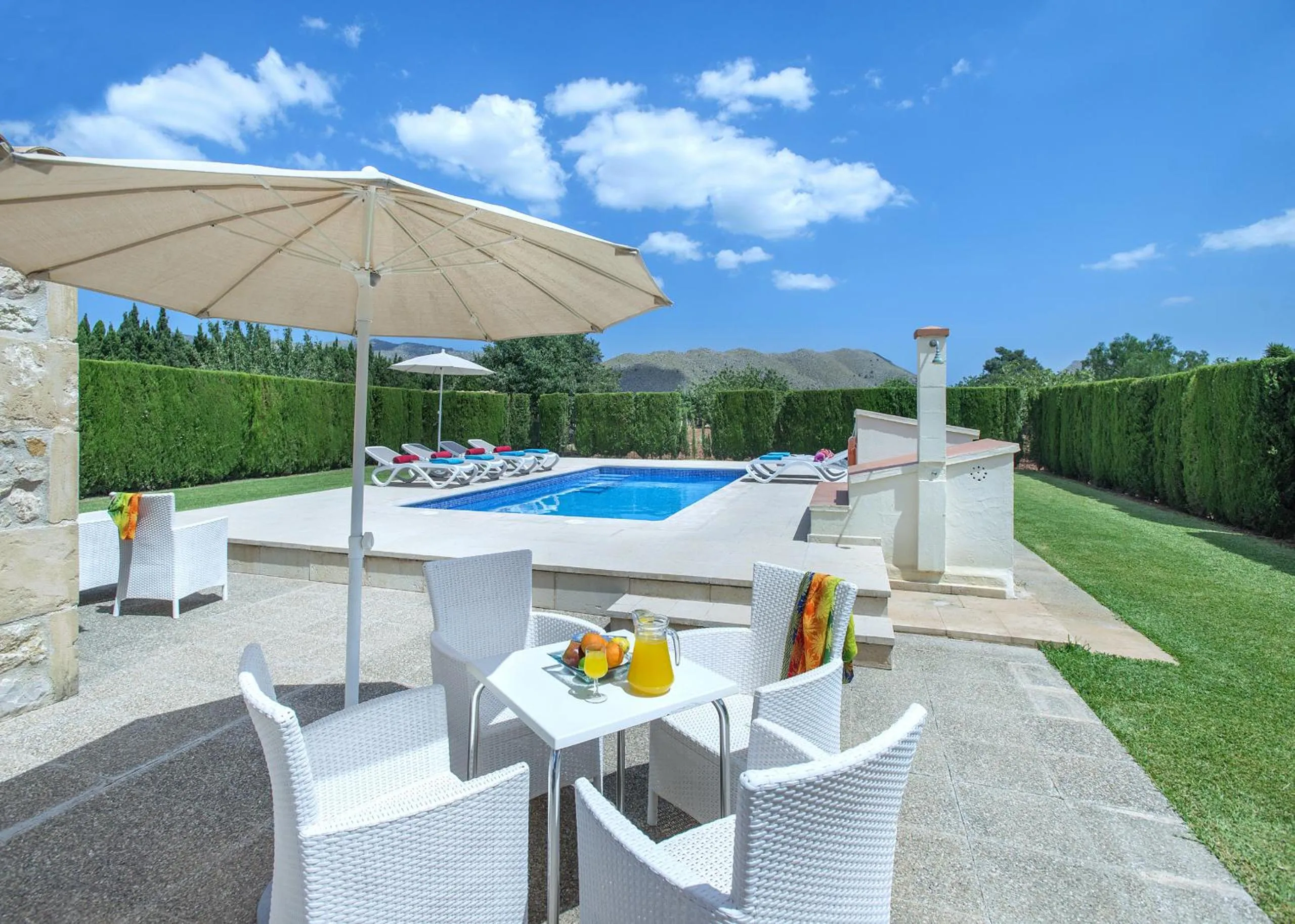 Owl Booking Villa Tofol - Ideal For Family and Friends
