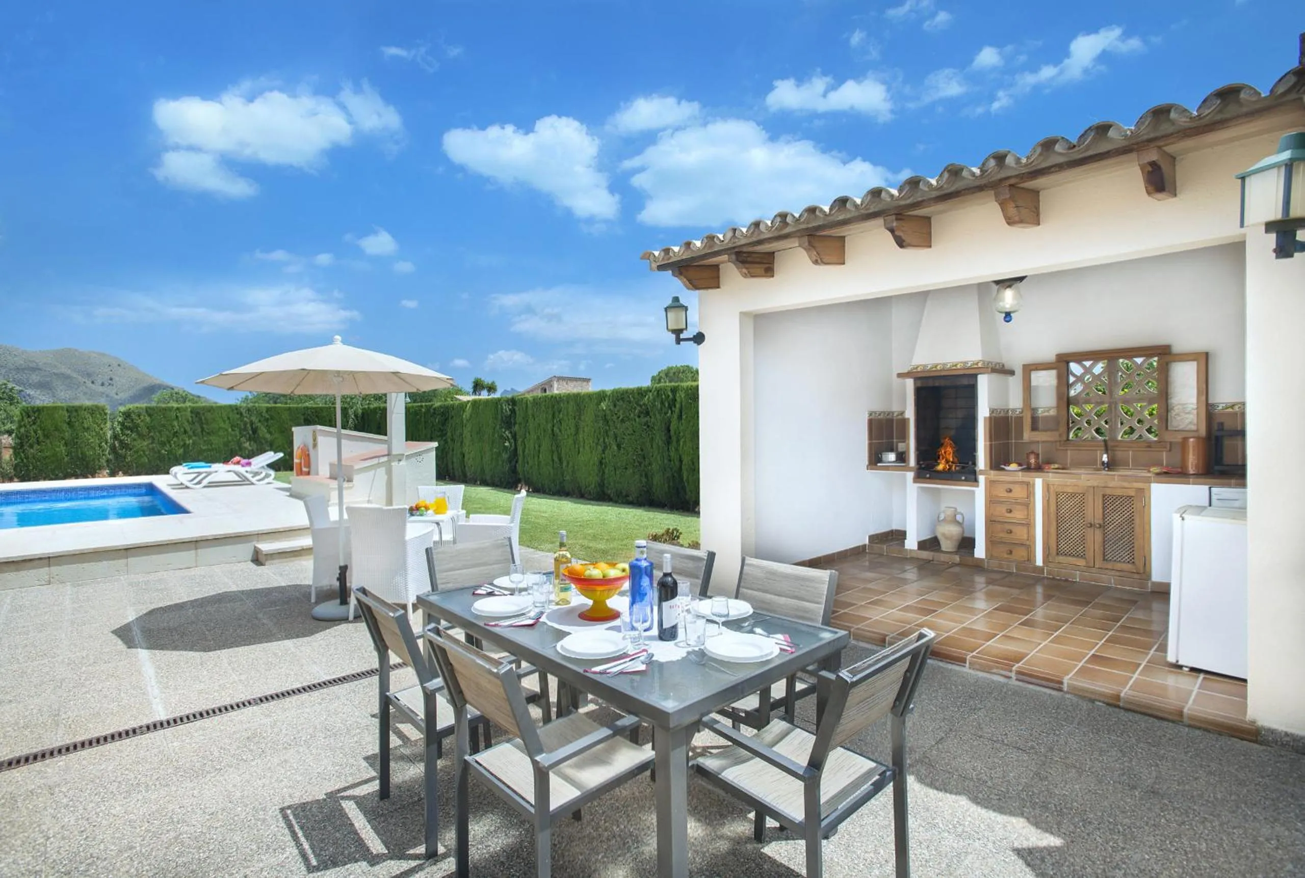 Owl Booking Villa Tofol - Ideal For Family and Friends
