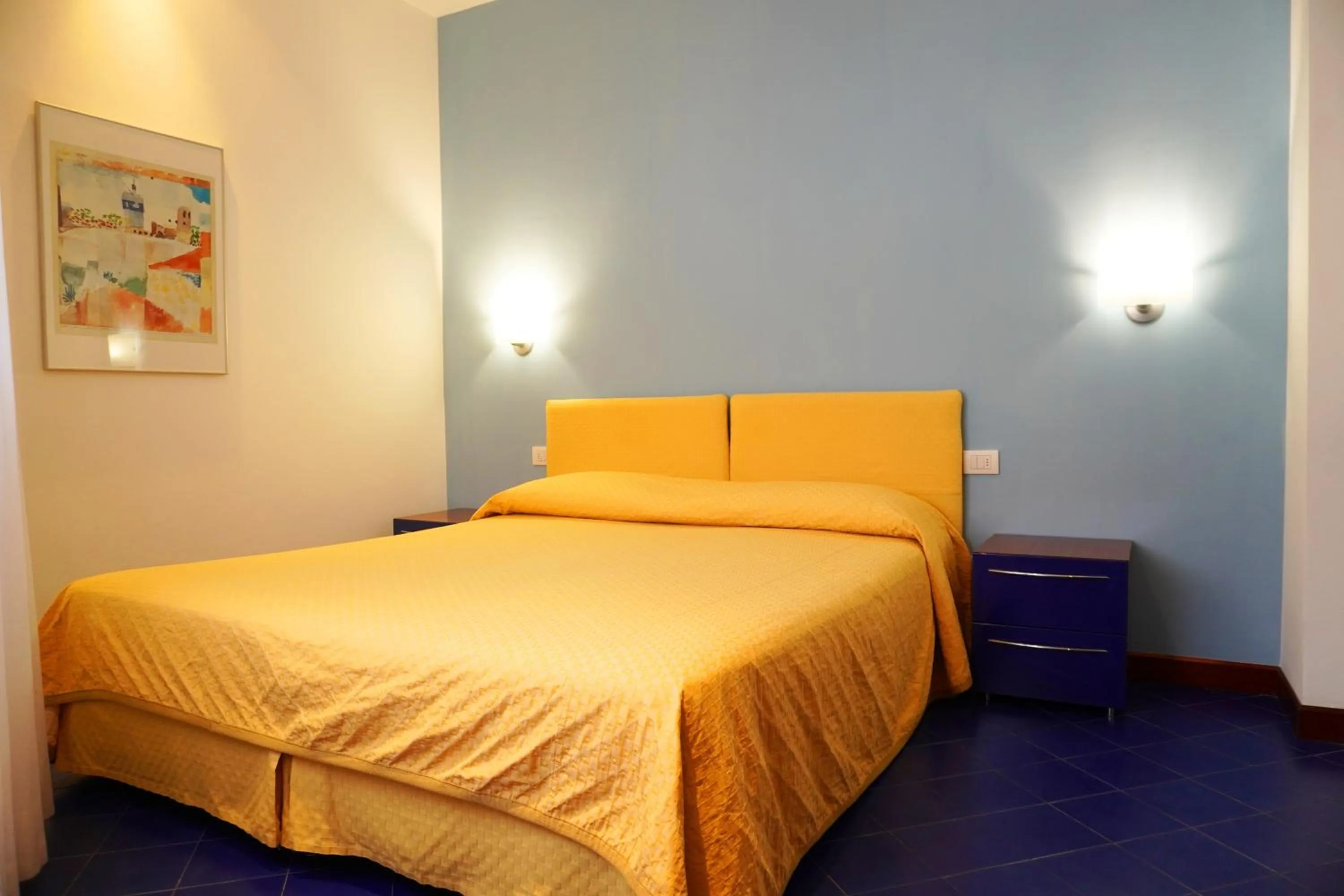 Bed in Residence Adriatico