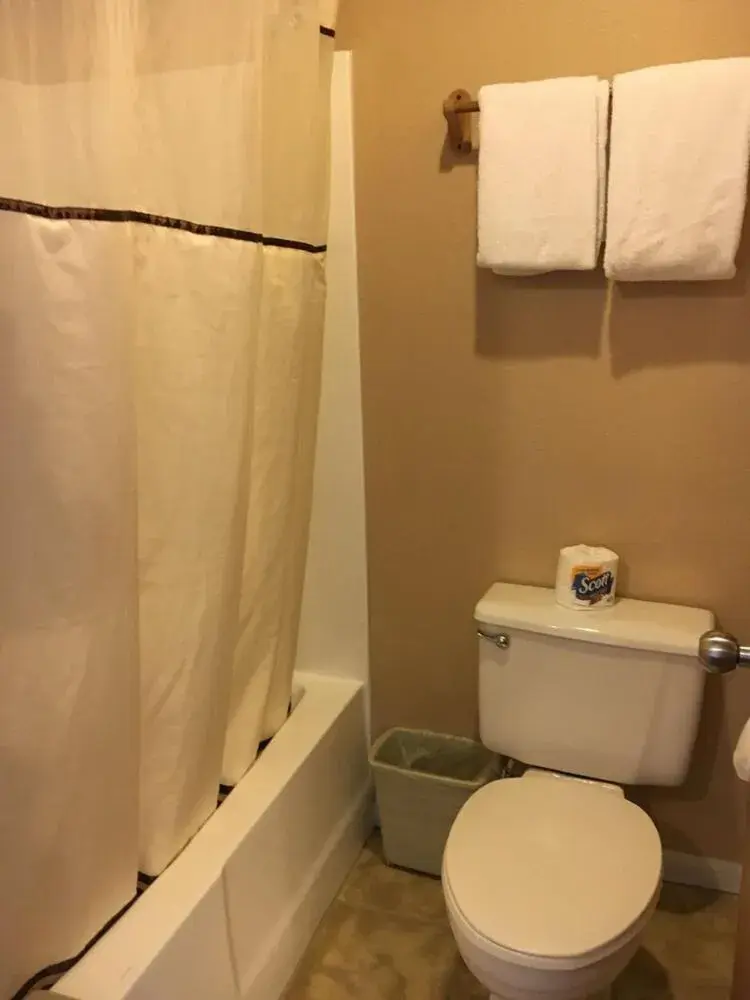 Queen Room with Two Queen Beds in Chama River Bend Lodge Queen Room with Two Queen Beds in Chama River Bend Lodge