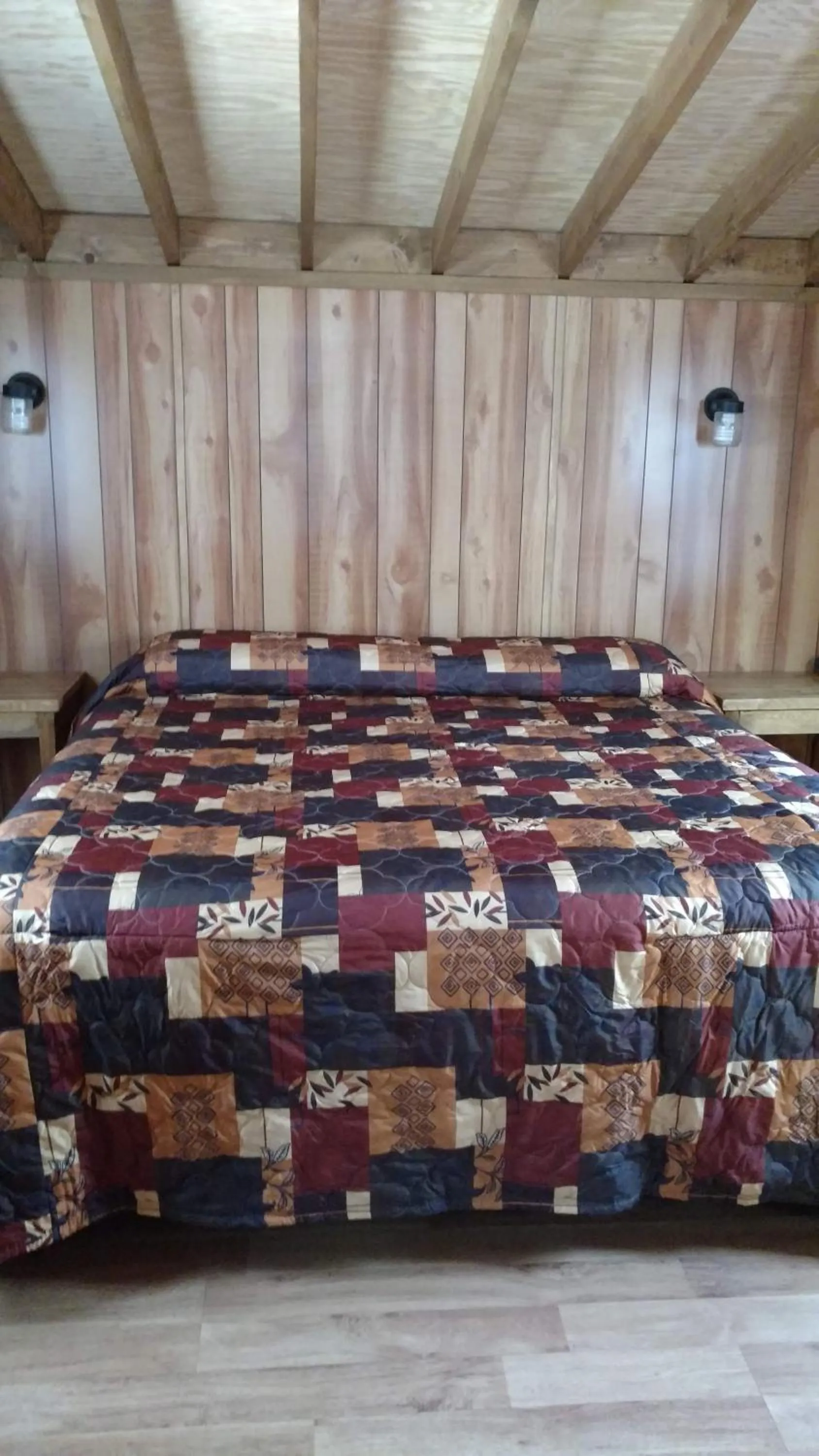 Bedroom, Bed in Chama River Bend Lodge