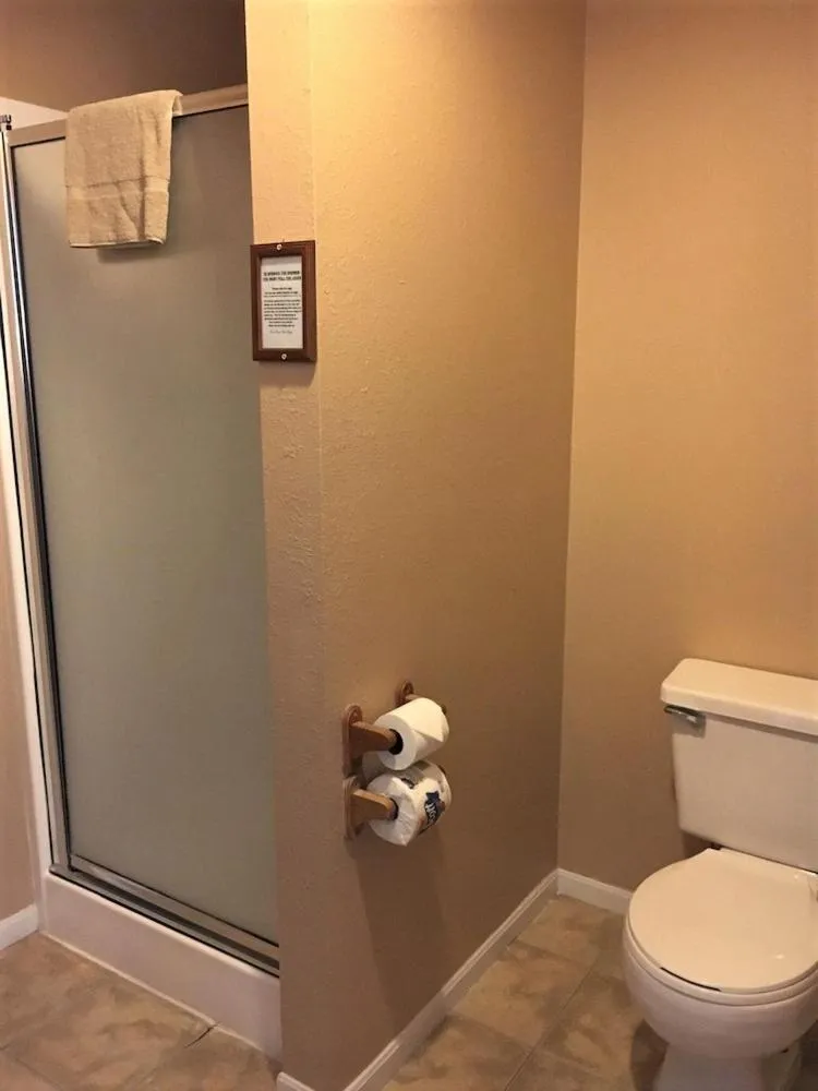 Shower in Chama River Bend Lodge