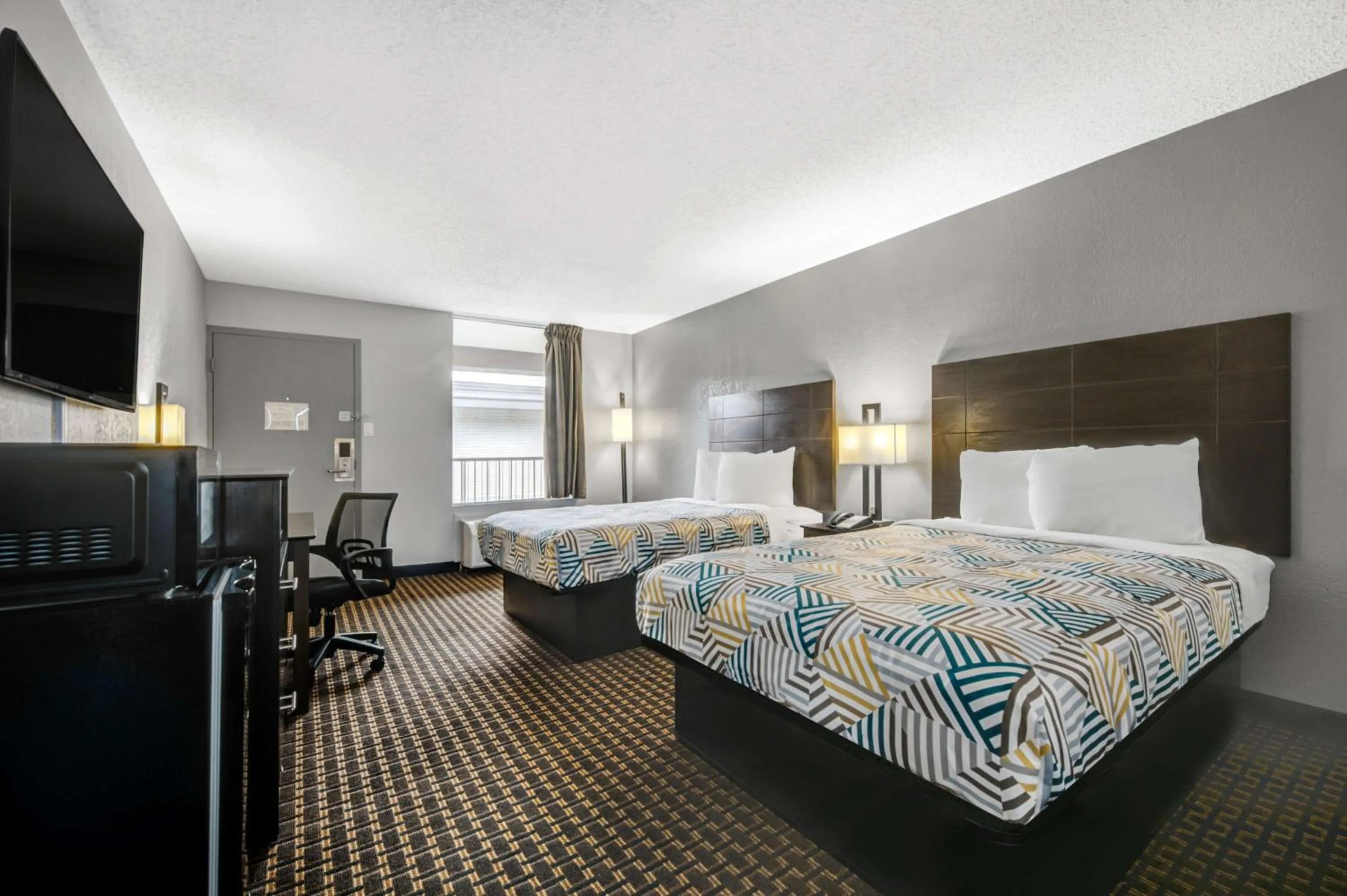 Bedroom, Bed in Motel 6 Chickasha, OK