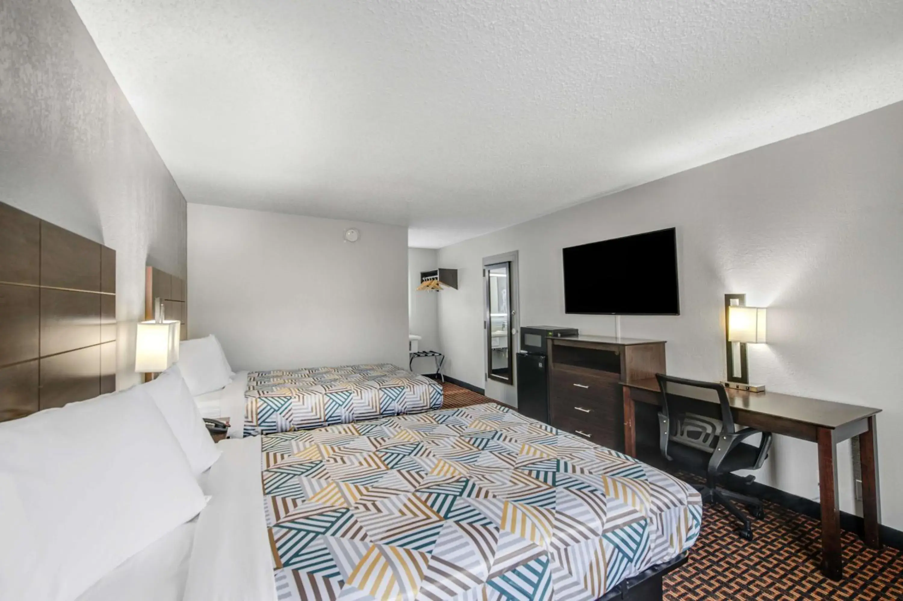 Bedroom, Bed in Motel 6 Chickasha, OK Bedroom, Bed in Motel 6 Chickasha, OK