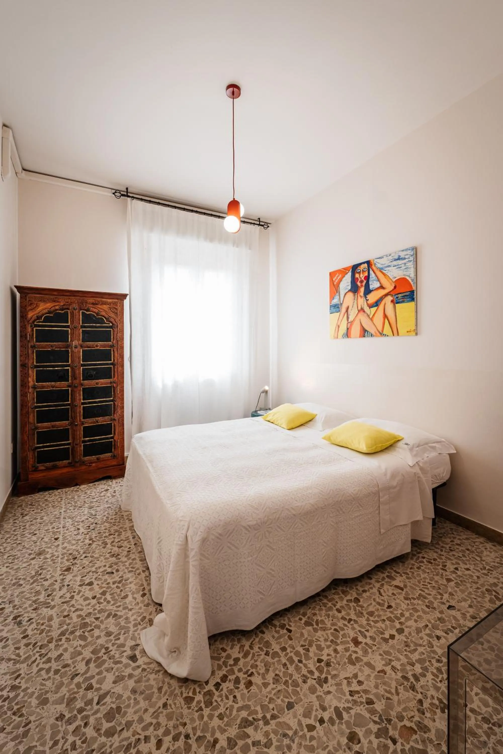 Bed in Casa Fuori Casa - 200 mt dal casello autostradale, parcheggio gratuito, garage moto