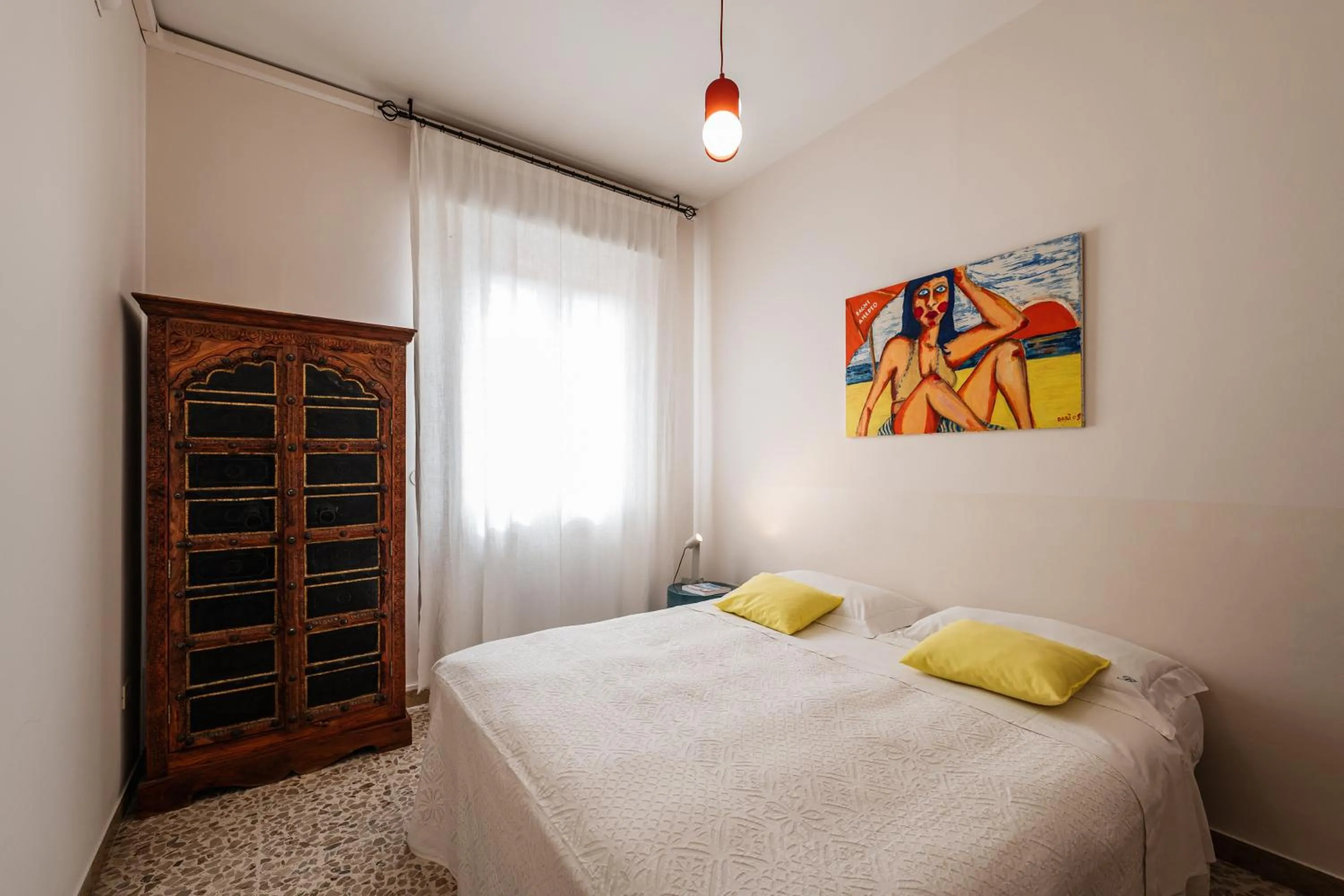 Bed in Casa Fuori Casa - 200 mt dal casello autostradale, parcheggio gratuito, garage moto