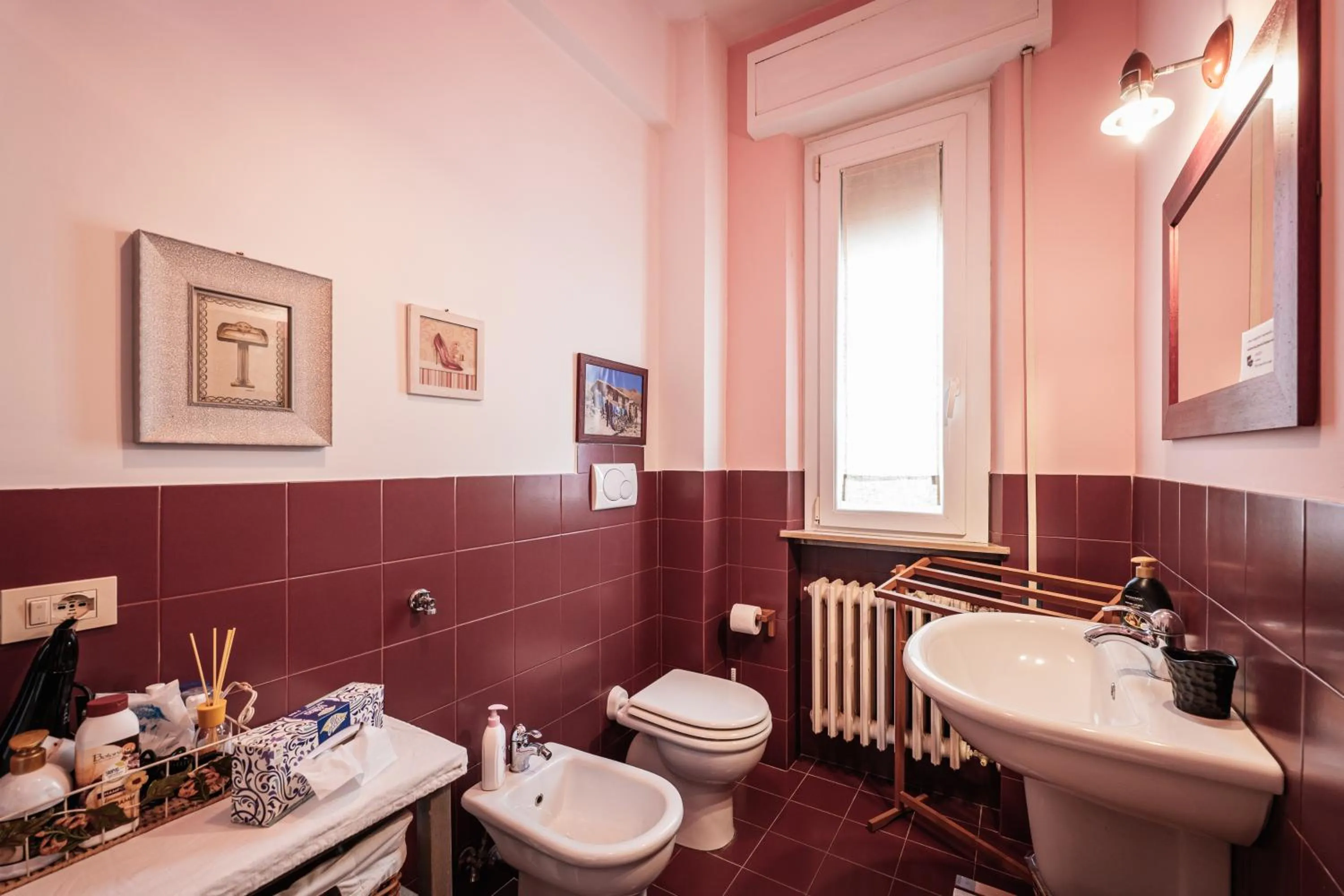 Toilet in Casa Fuori Casa - 200 mt dal casello autostradale, parcheggio gratuito, garage moto