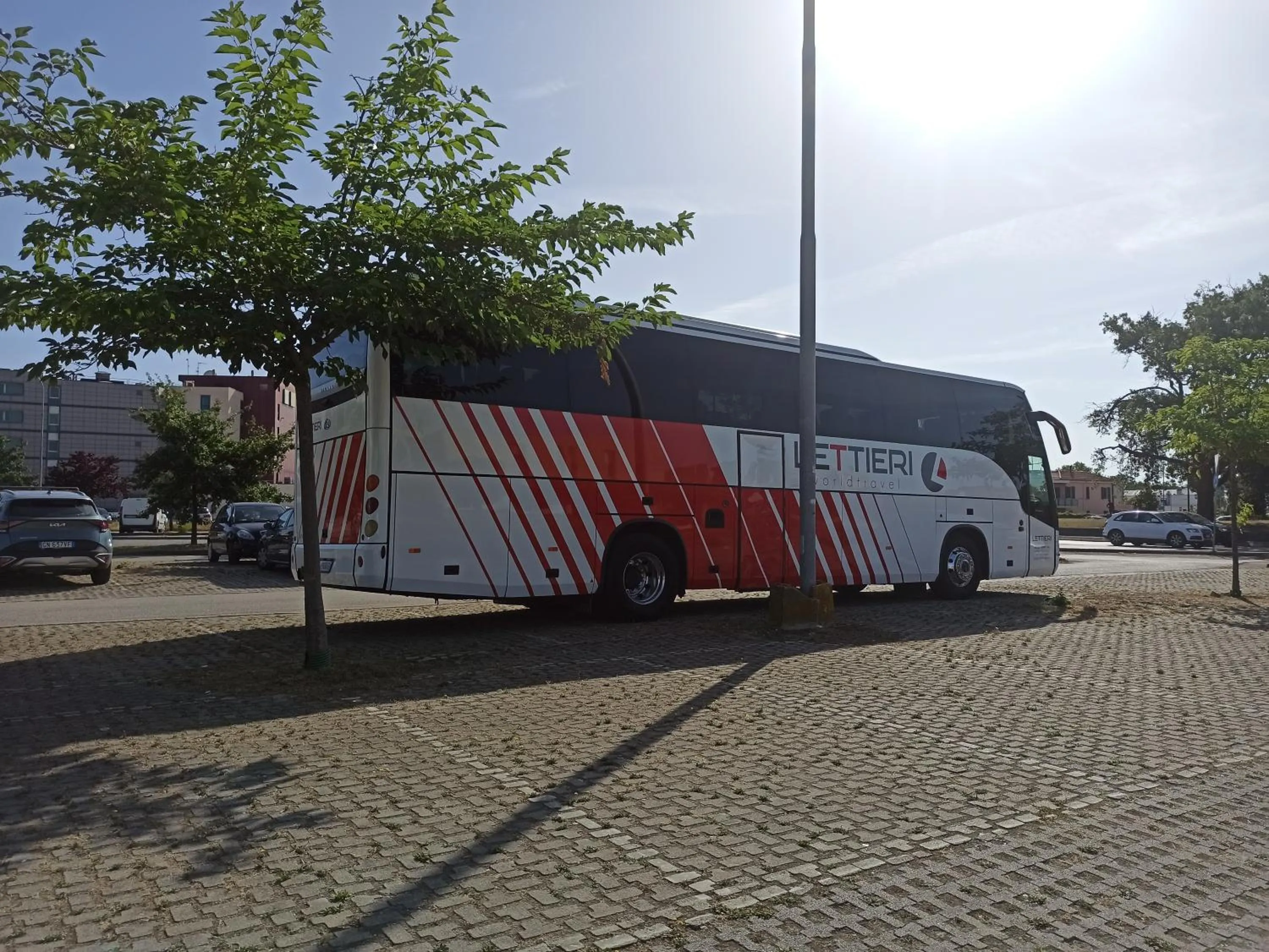 Casa Fuori Casa - 200 mt dal casello autostradale, parcheggio gratuito, garage moto