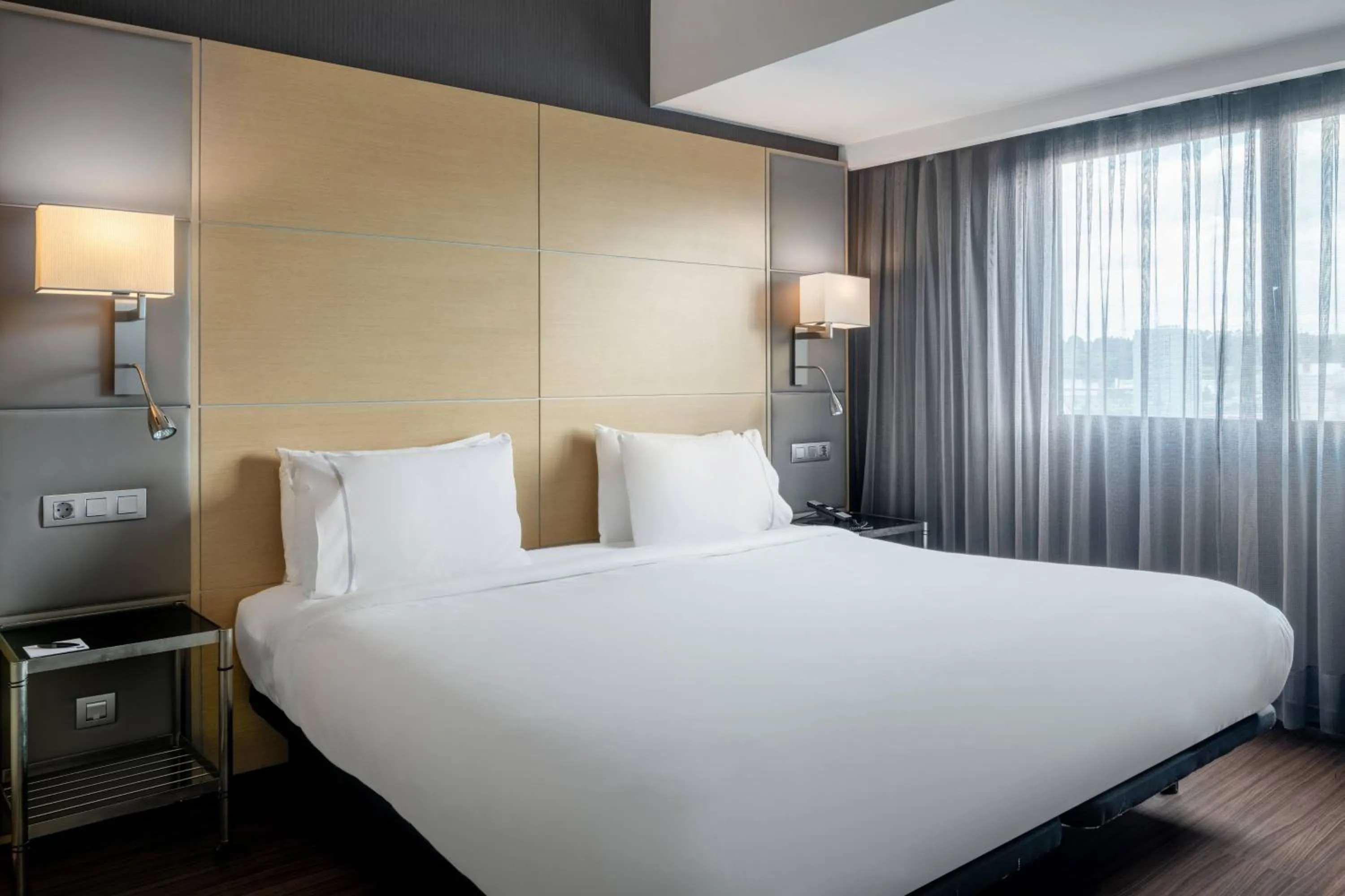 Bedroom, Bed in AC Hotel A Coruña by Marriott