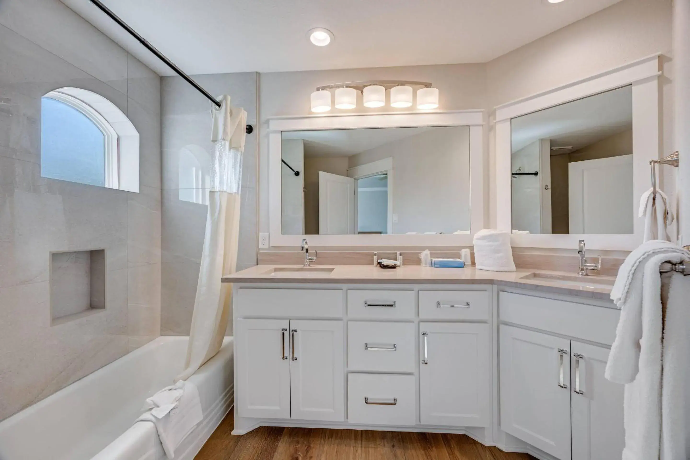 Bedroom in Tanglewood Resort on Lake Texoma, an Ascend Collection Resort Bedroom in Tanglewood Resort on Lake Texoma, an Ascend Collection Resort