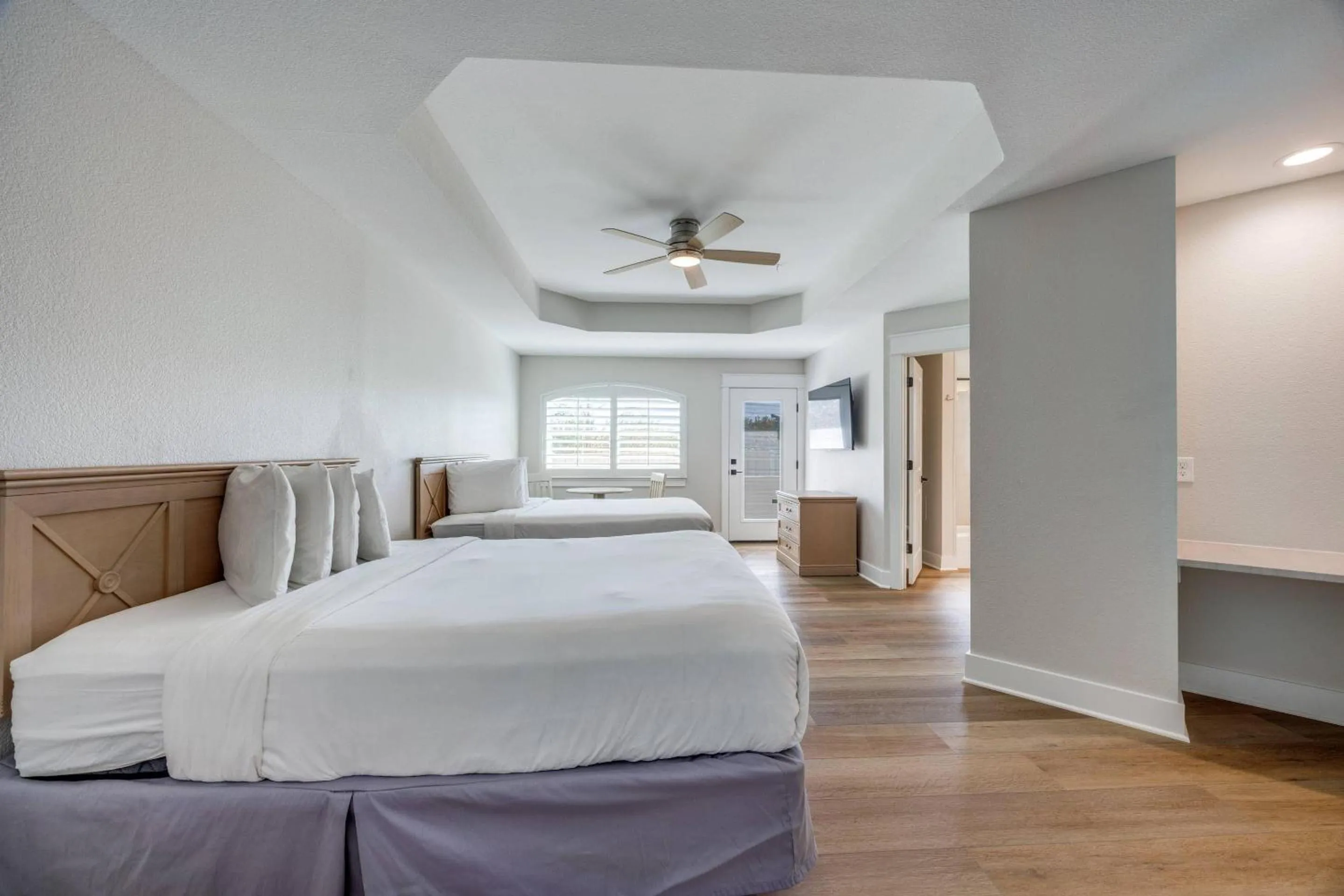 Bedroom, Bed in Tanglewood Resort on Lake Texoma, an Ascend Collection Resort