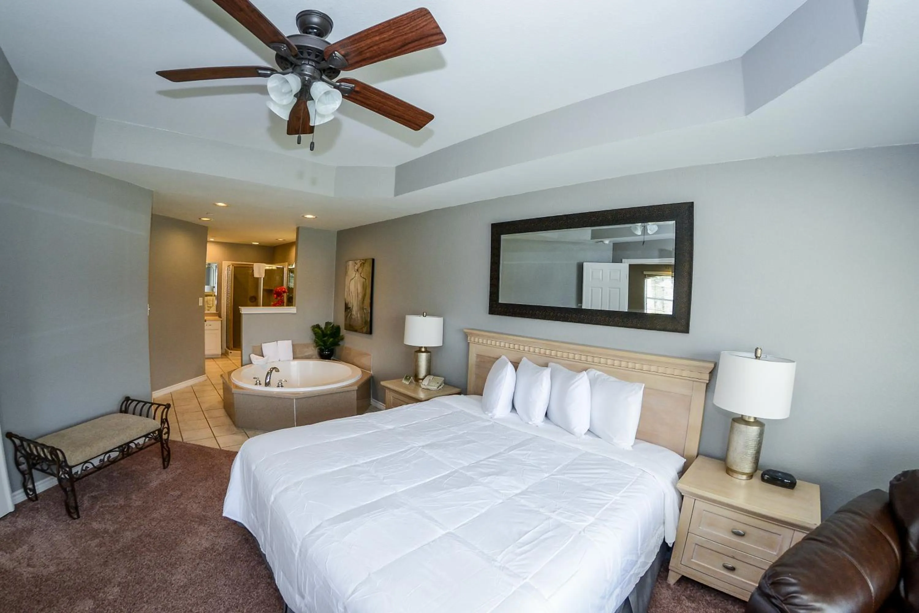 Bedroom, Bed in Tanglewood Resort on Lake Texoma, an Ascend Collection Resort