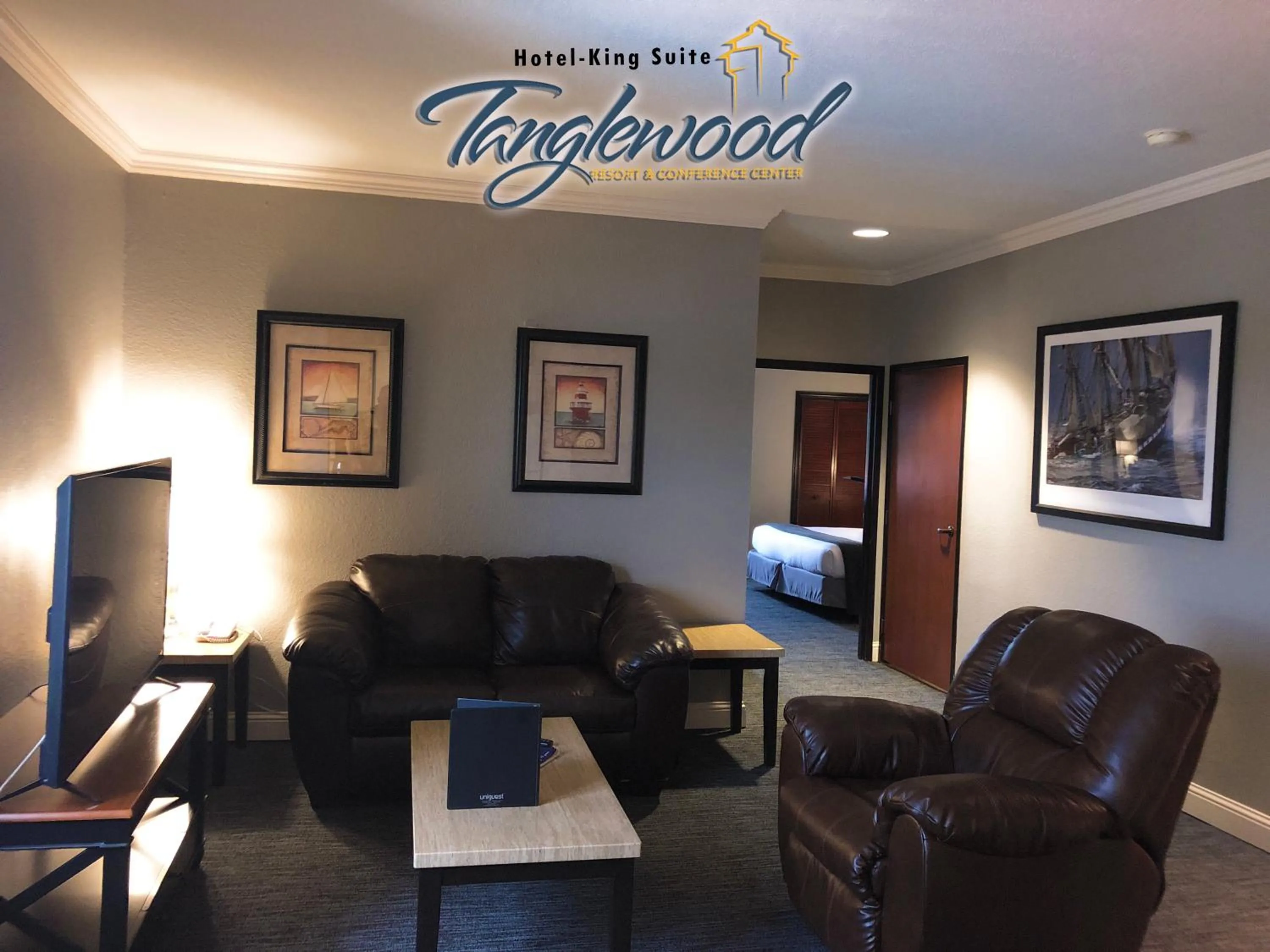 Living room in Tanglewood Resort on Lake Texoma, an Ascend Collection Resort