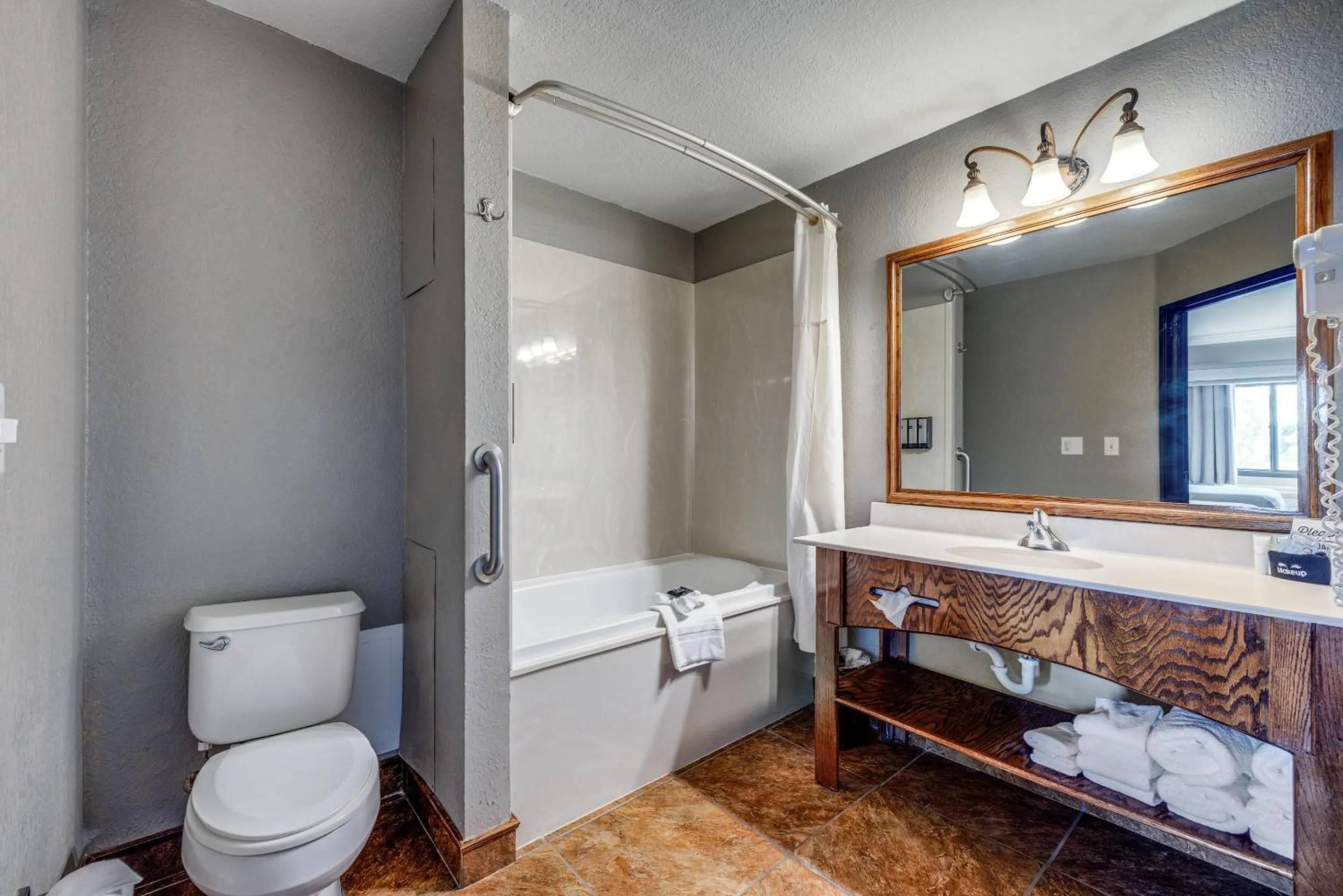 Bedroom in Tanglewood Resort on Lake Texoma, an Ascend Collection Resort