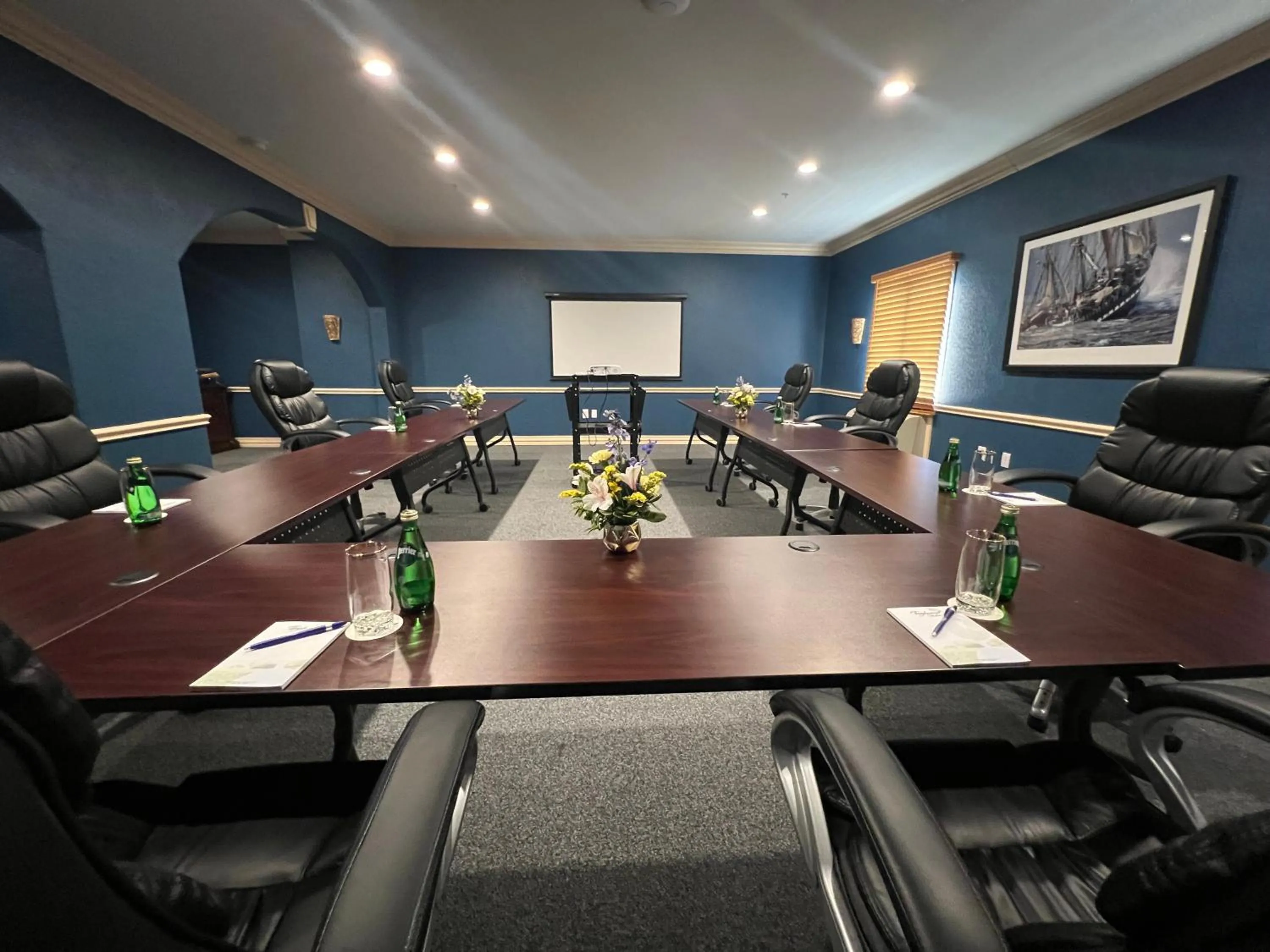 Meeting/conference room in Tanglewood Resort on Lake Texoma, an Ascend Collection Resort