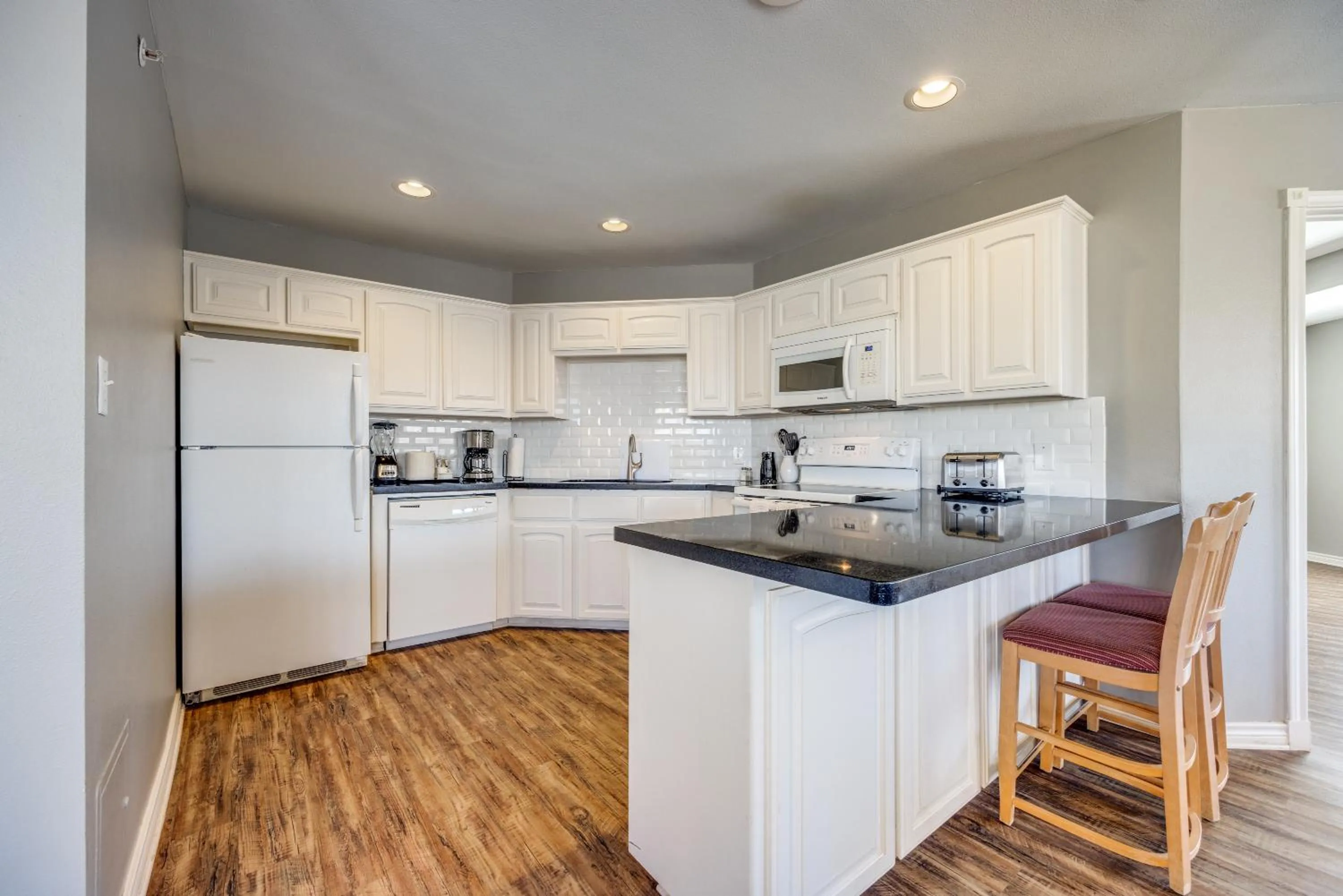 Kitchen or kitchenette in Tanglewood Resort on Lake Texoma, an Ascend Collection Resort