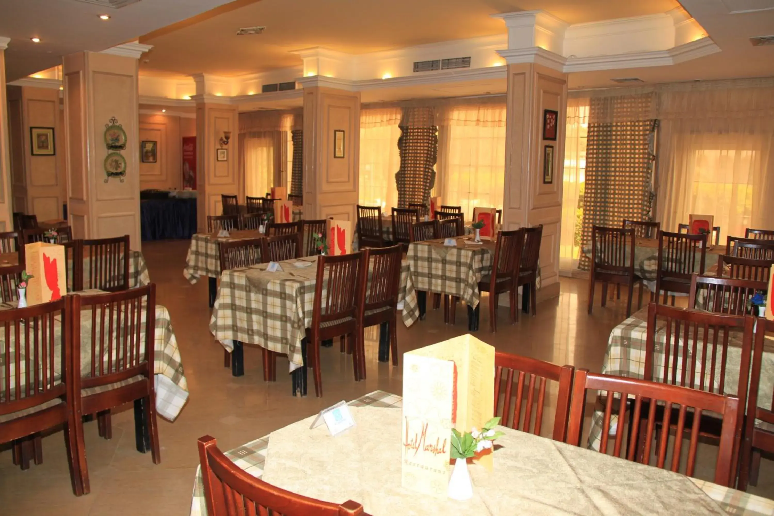 Restaurant/places to eat in Hotel Royal Marshal Restaurant/places to eat in Hotel Royal Marshal