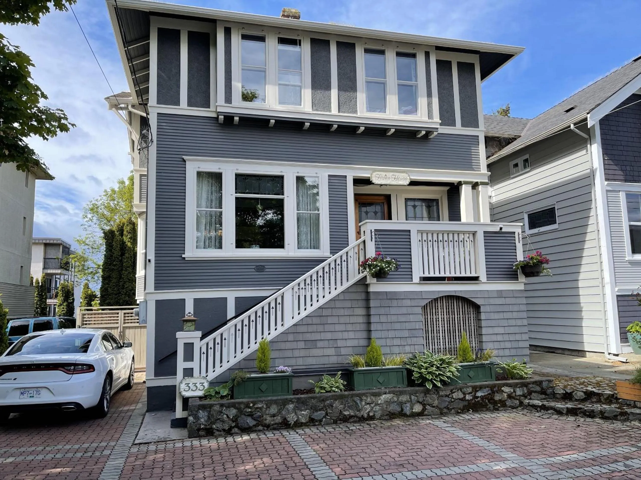 Property building in Fisher House Victoria Bed and Breakfast