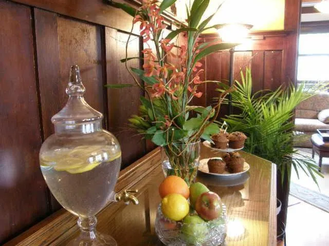 Living room in Fisher House Victoria Bed and Breakfast