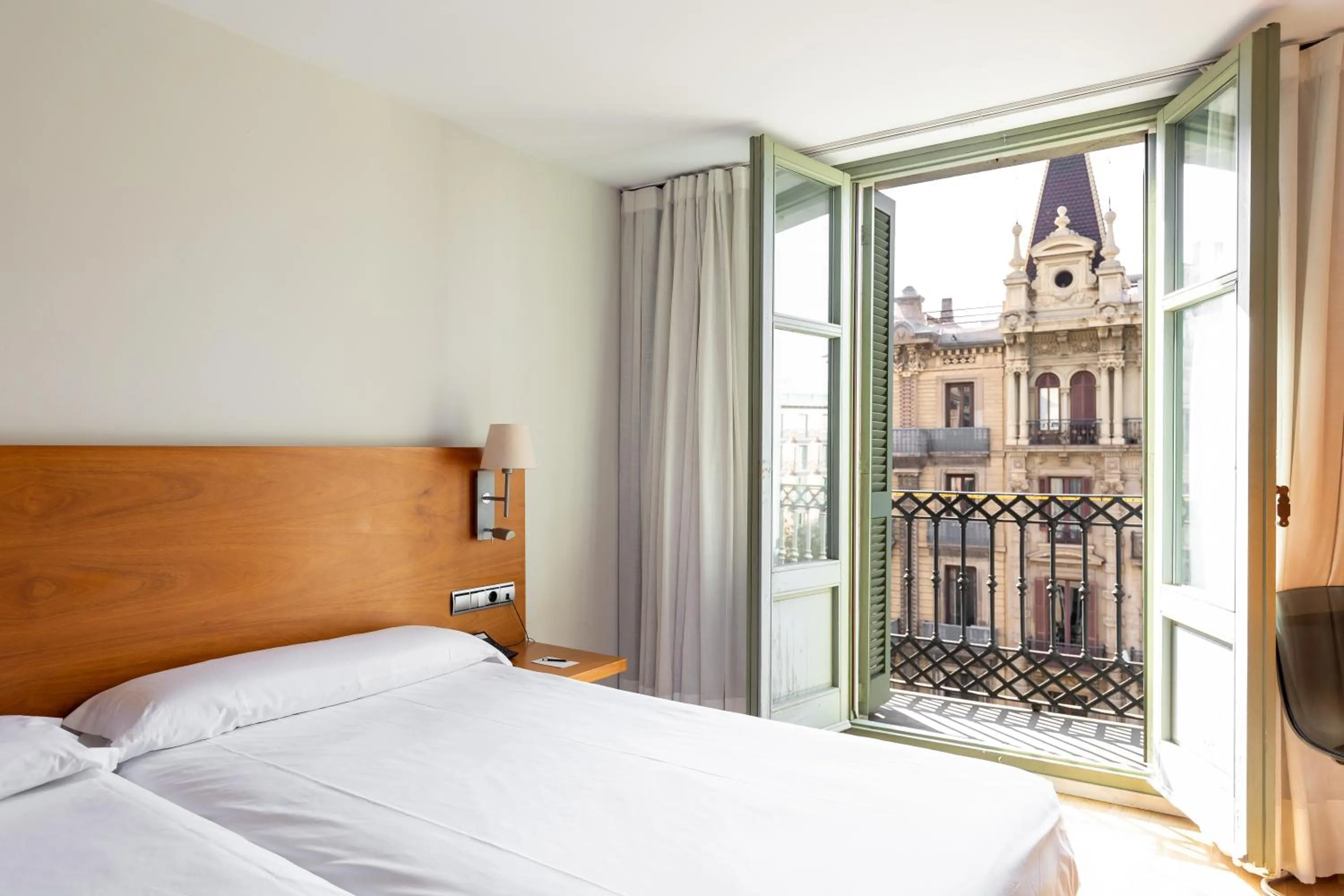 View (from property/room), Bed in Onix Rambla