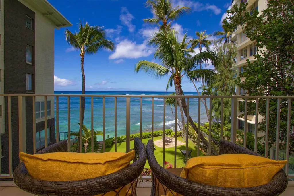 Diamond Head Beach Hotel
