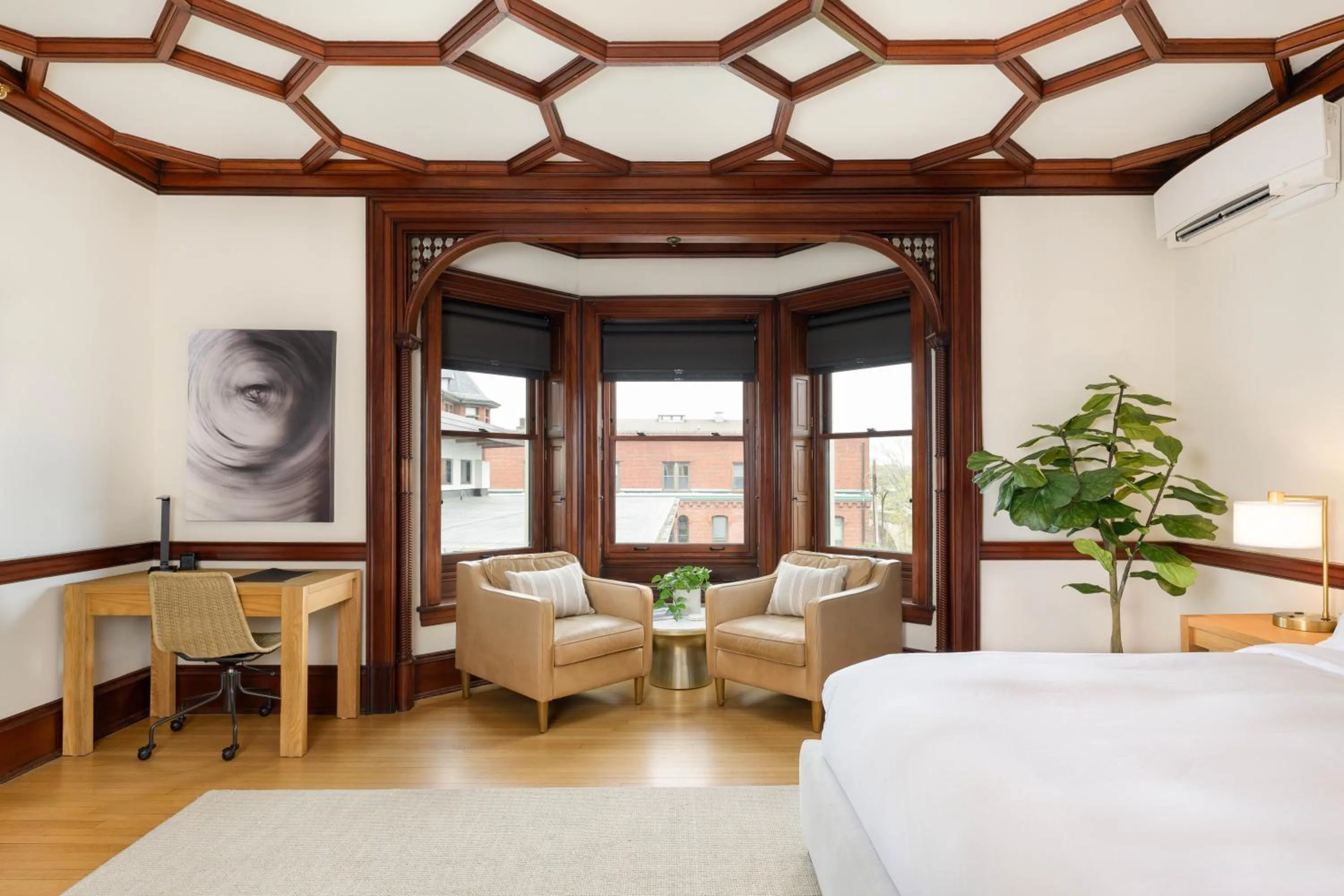 Bed in Wilbur Mansion