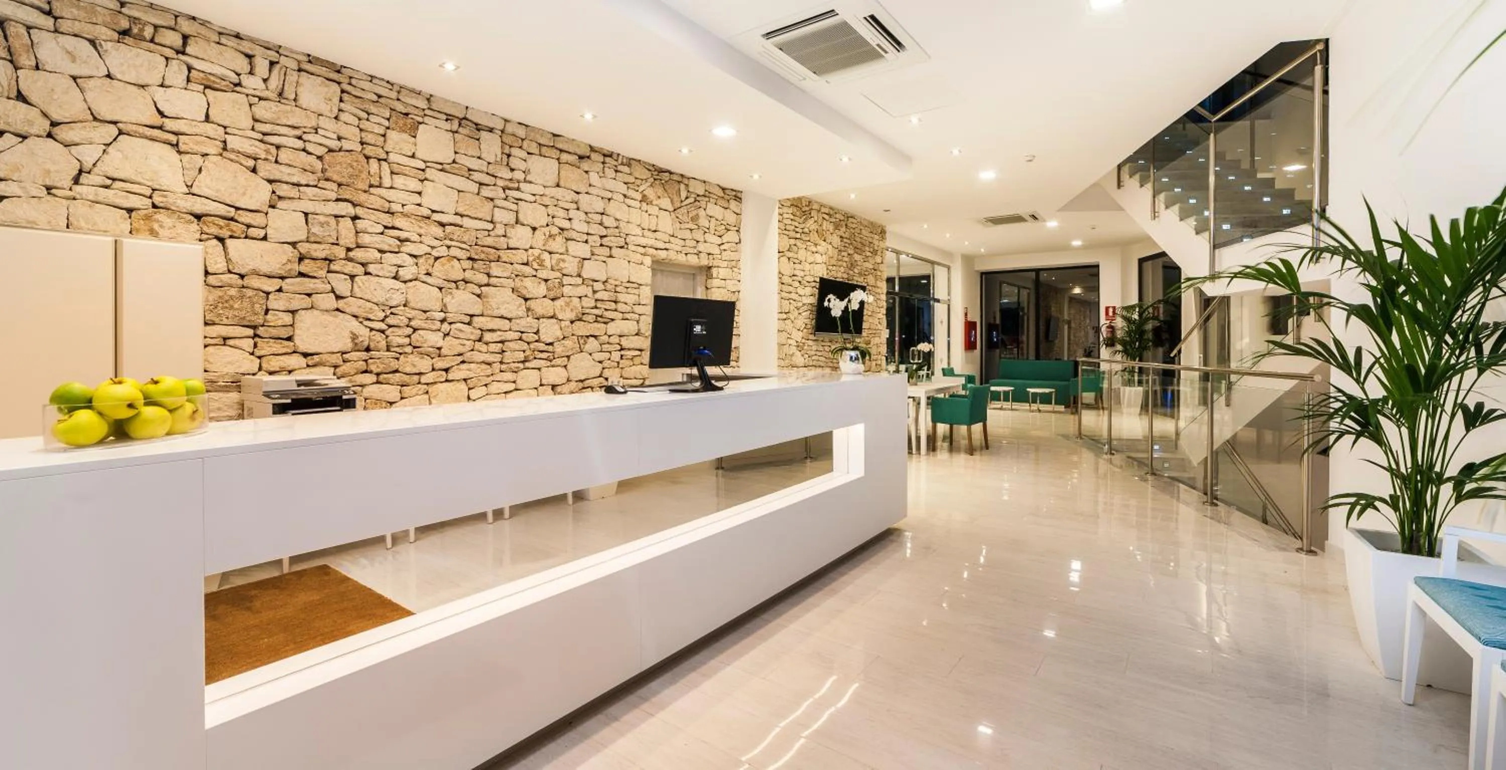 Lobby or reception in Globales Montemar