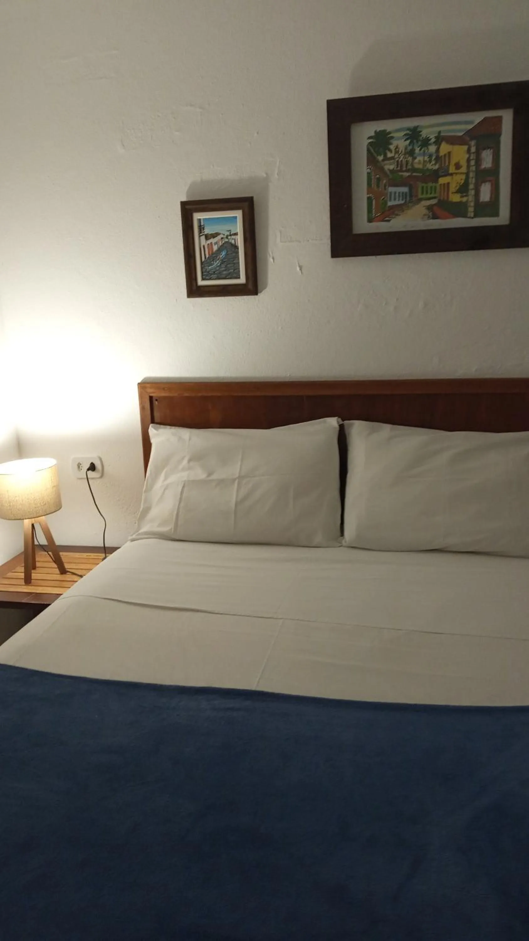 Photo of the whole room, Bed in Pitanga Ilha Grande