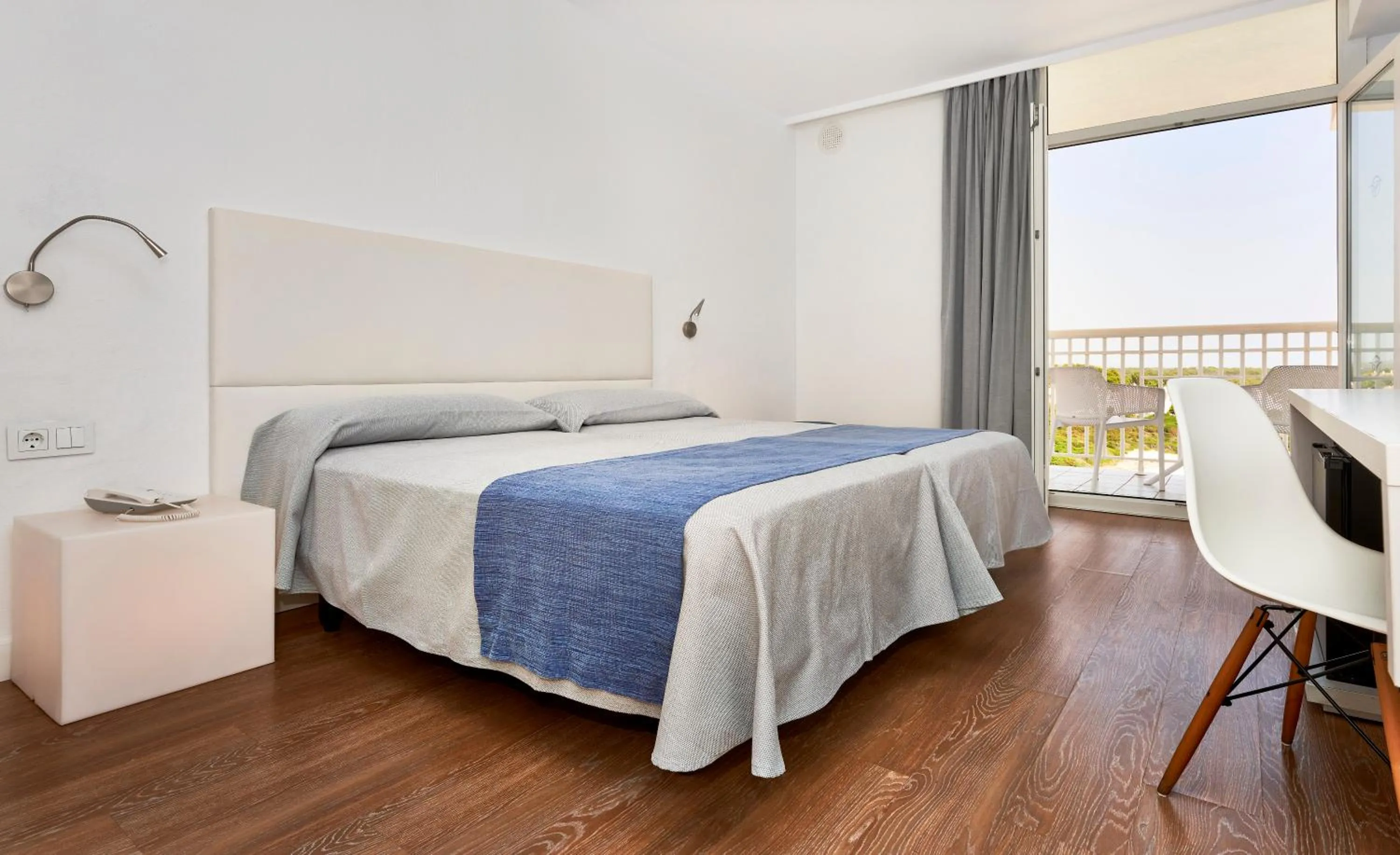 Bedroom, Bed in Globales Cala'n Bosch