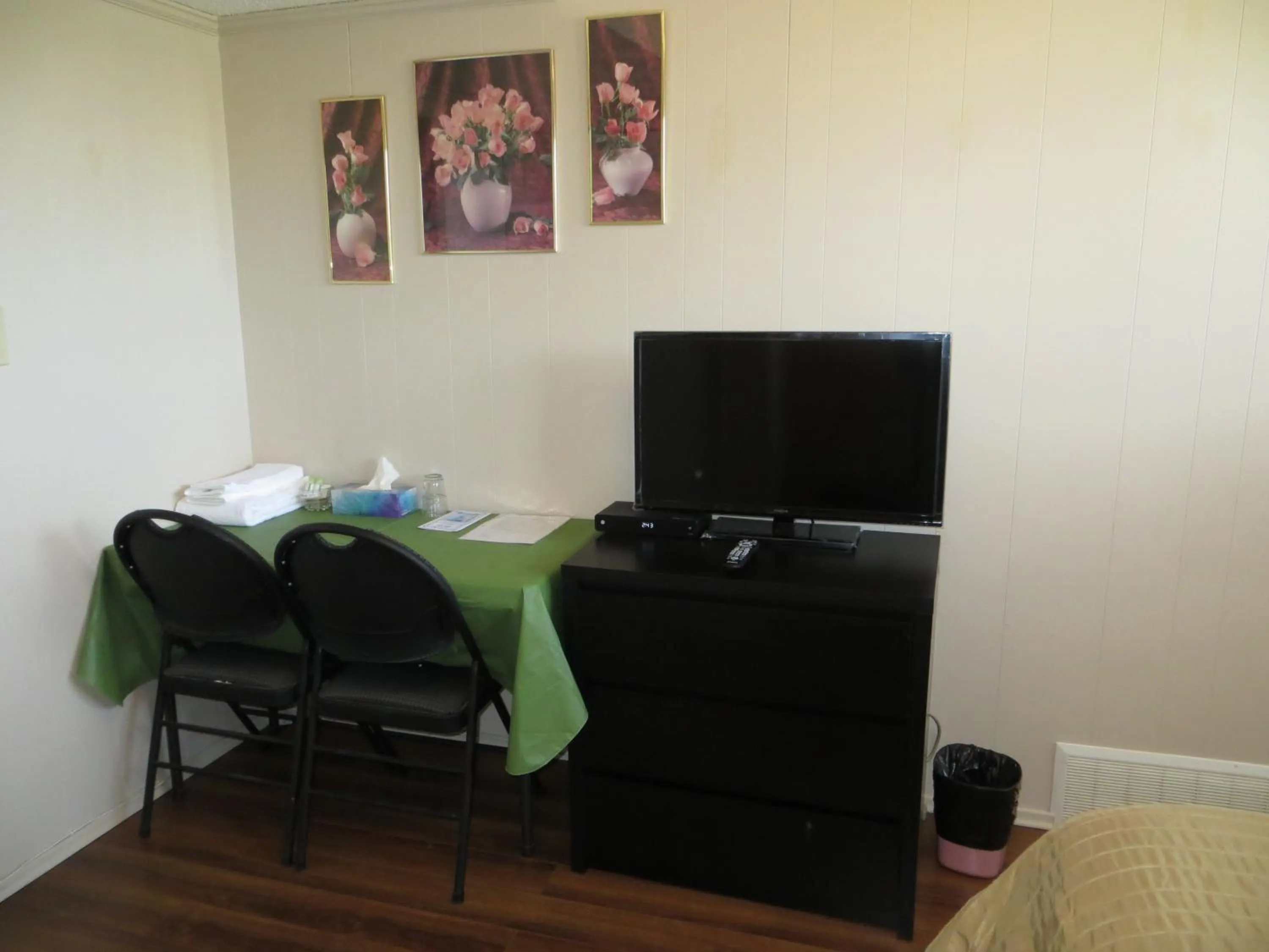 Bedroom in College Park Bed & Breakfast