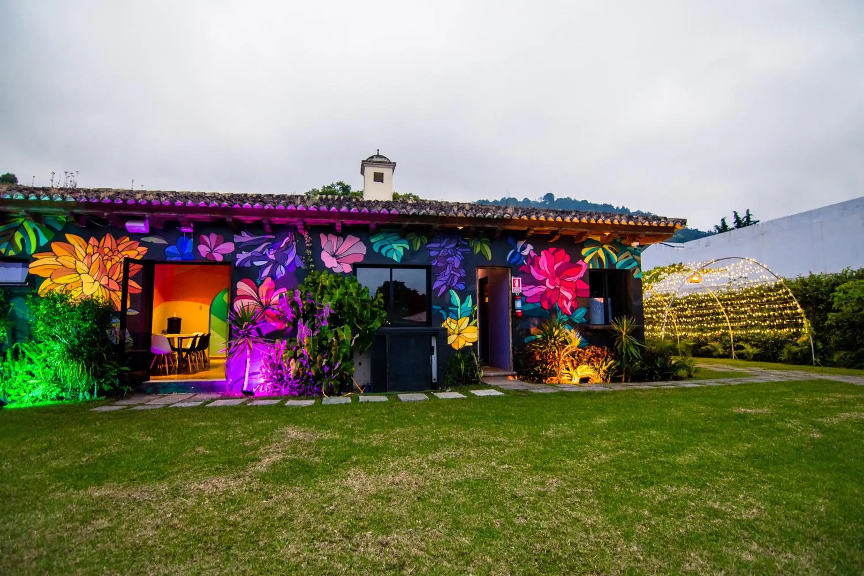 Property building in Yes Please! Hostel Property building in Yes Please! Hostel