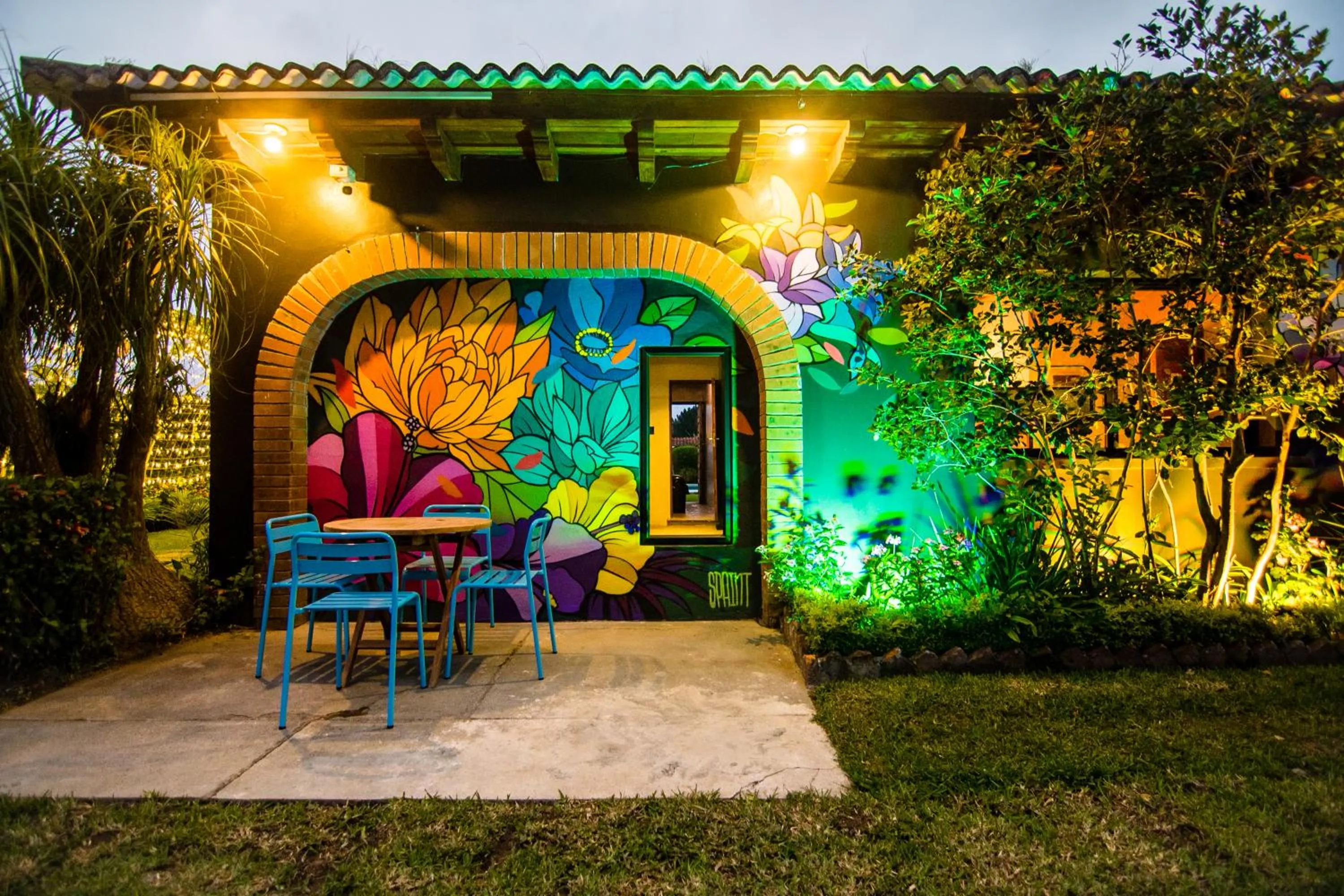 Garden in Yes Please! Hostel